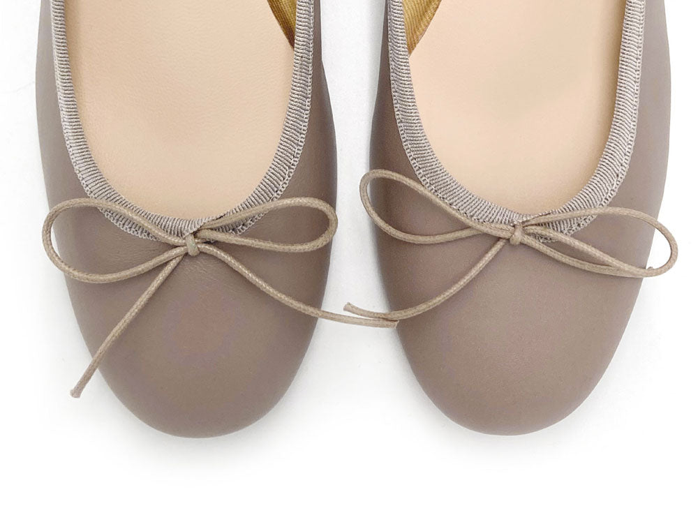 Ballerine in pelle tortora con tacco alto
