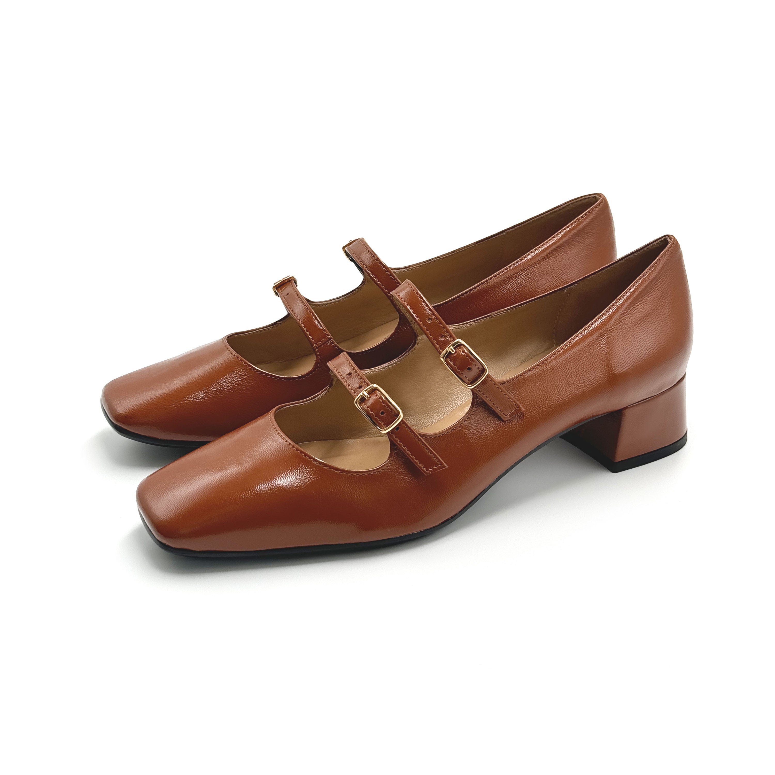 Mary Janes marron en cuir brillant avec deux brides et talon haut