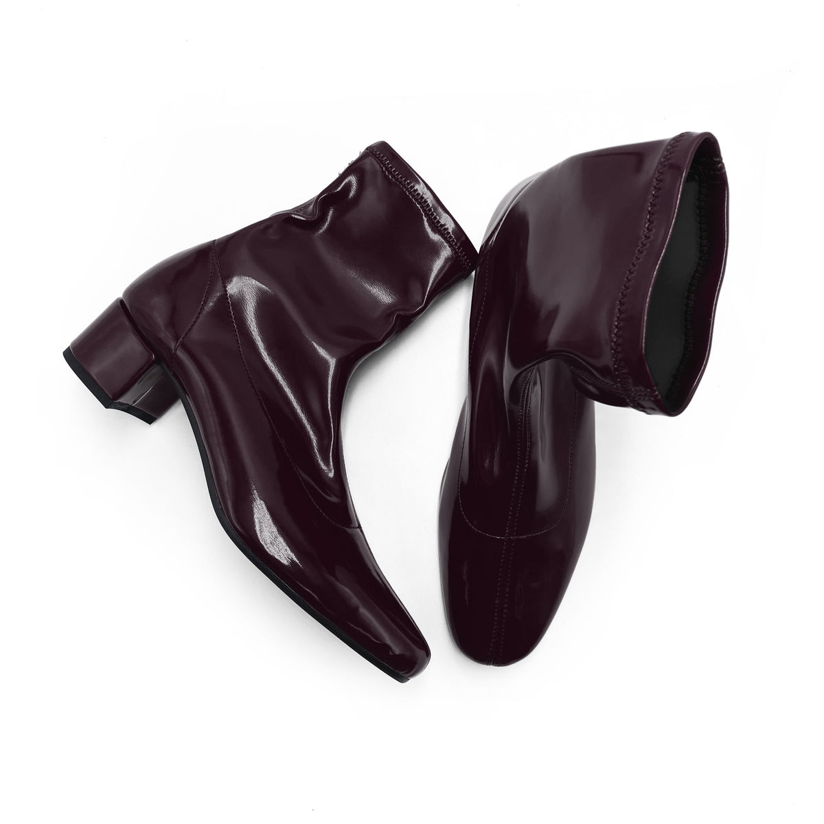 Bottines en cuir verni couleur aubergine avec chaussette élastiquée