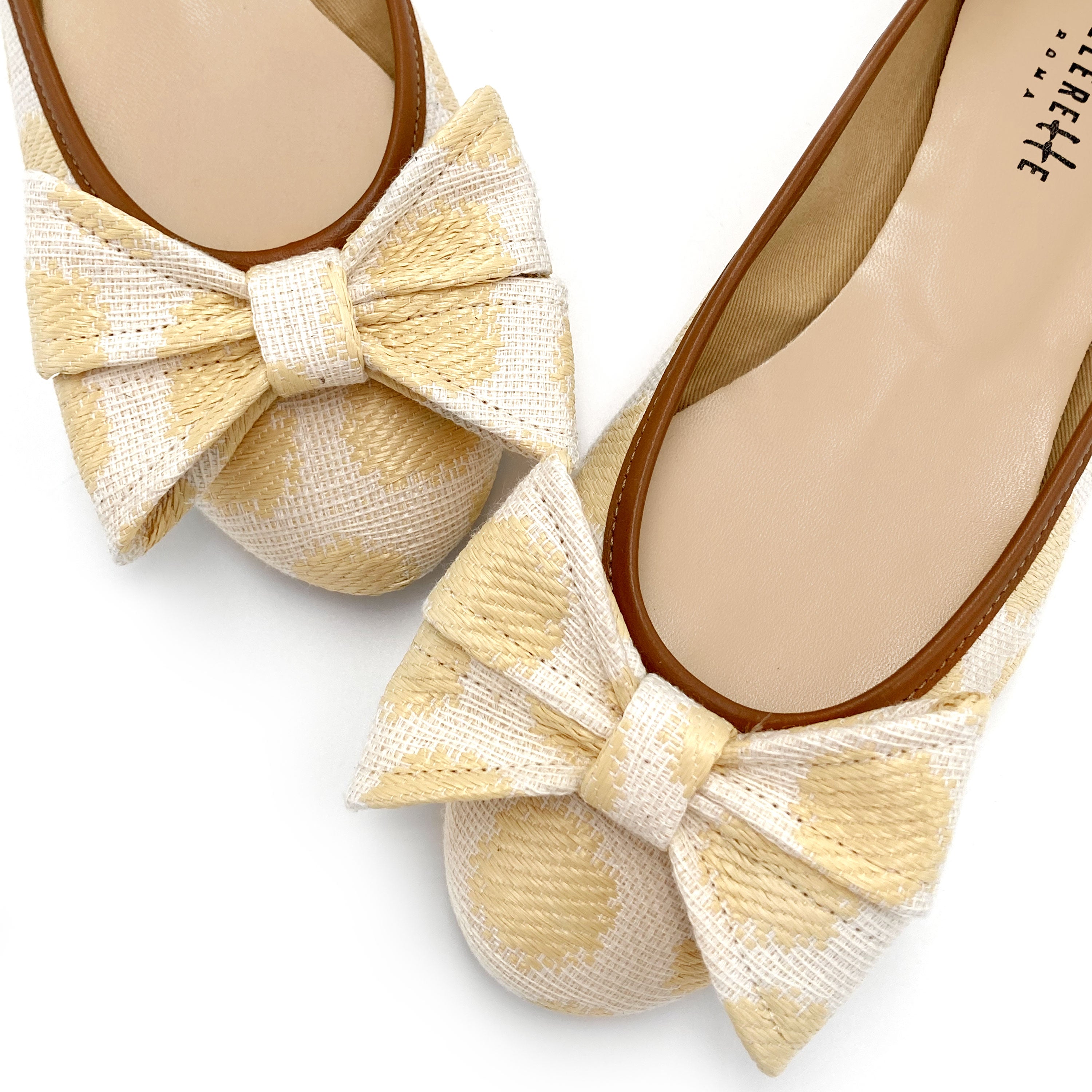 Ballerines d'été en raphia à pois avec nœud