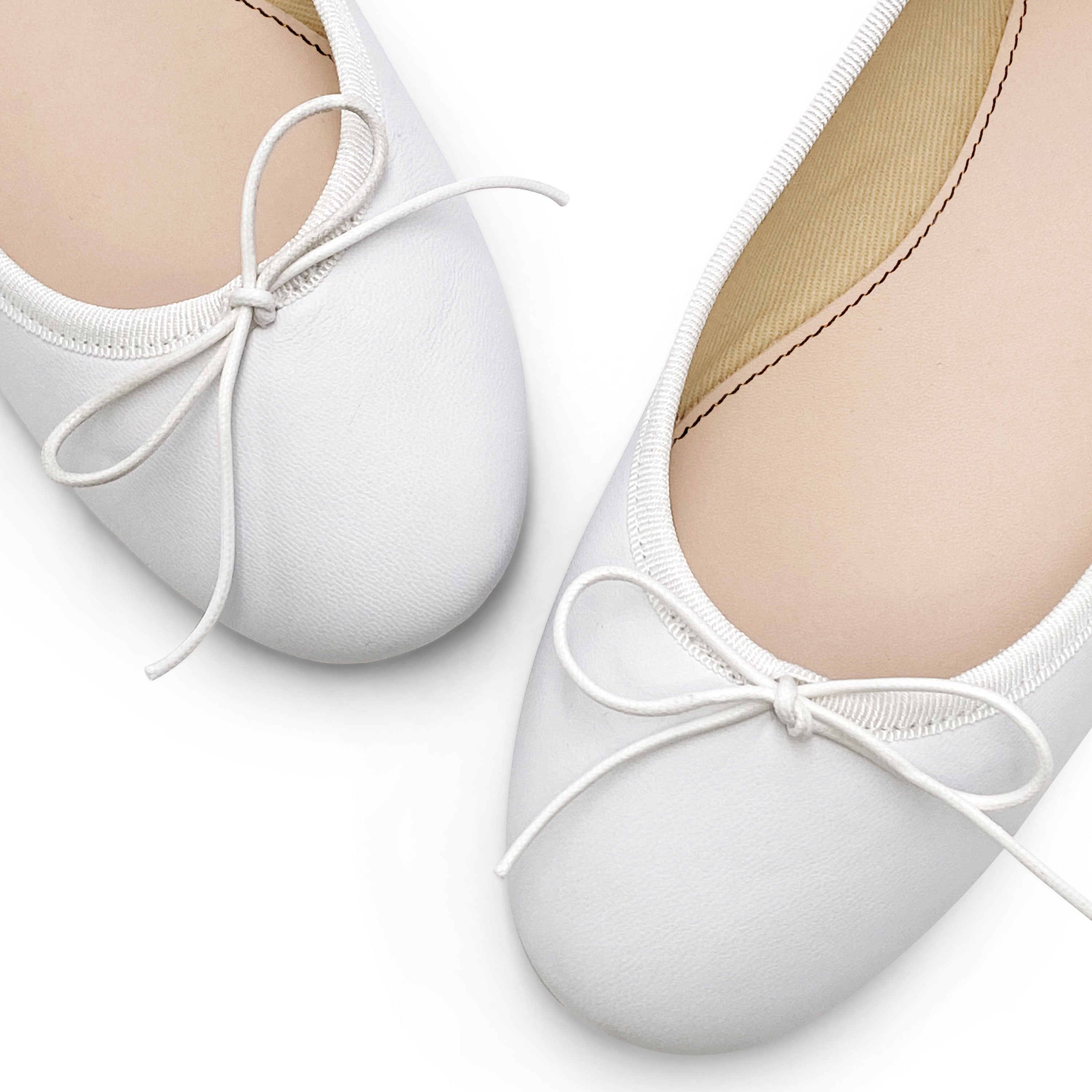 Weiße Lederballerinas