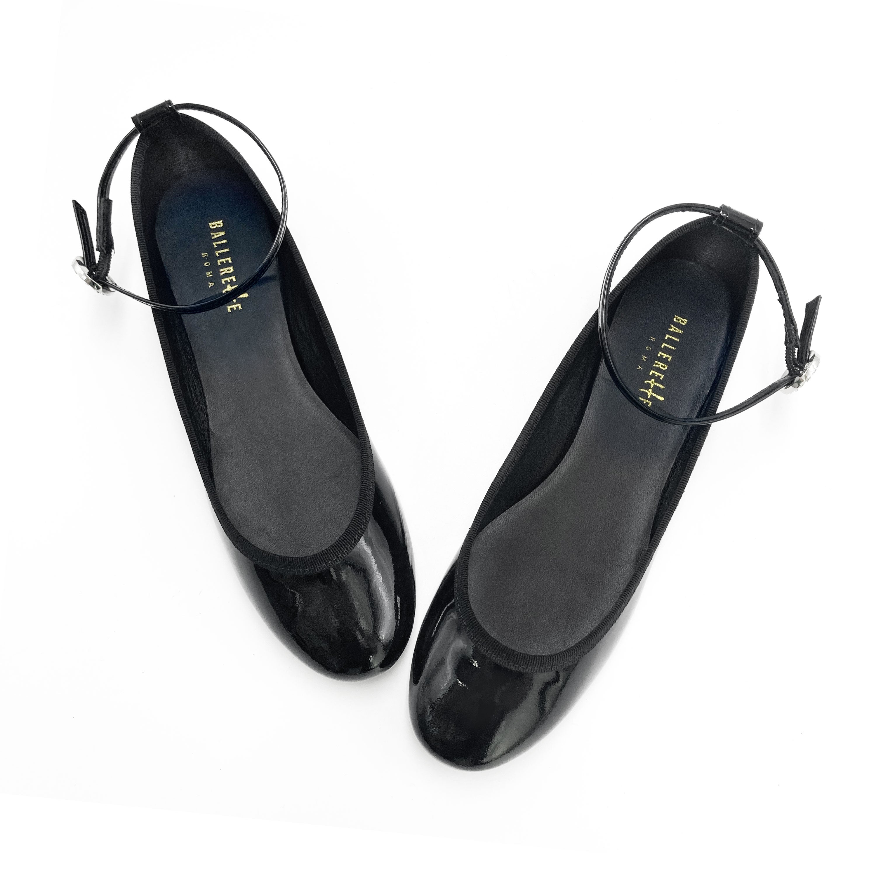 Ballerine nere in vernice con cinturino gioiello