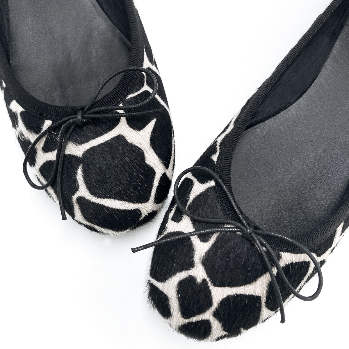 Ballerine animalier in cavallino maculato bianco e nero
