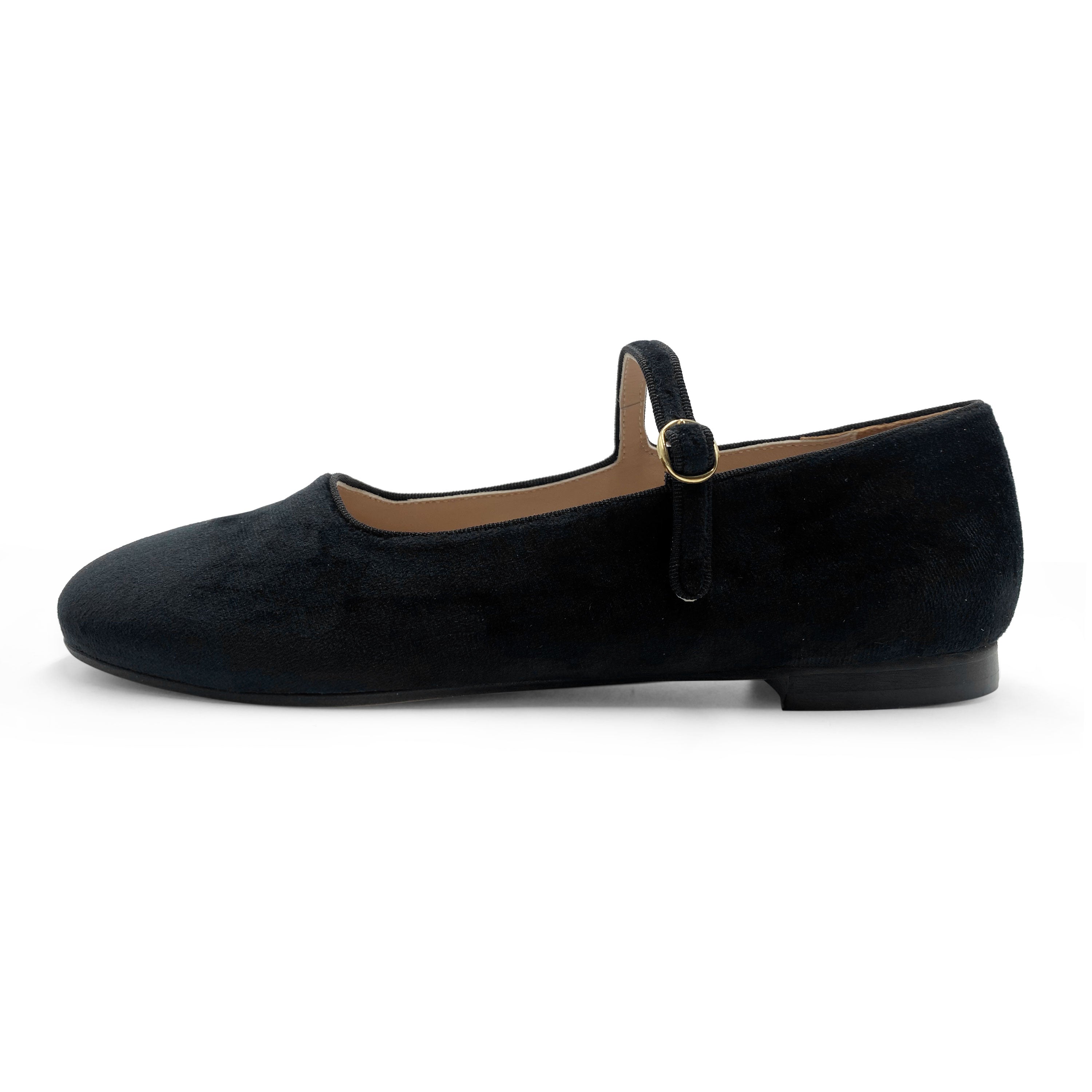 Ballerine nere in velluto con cinturino