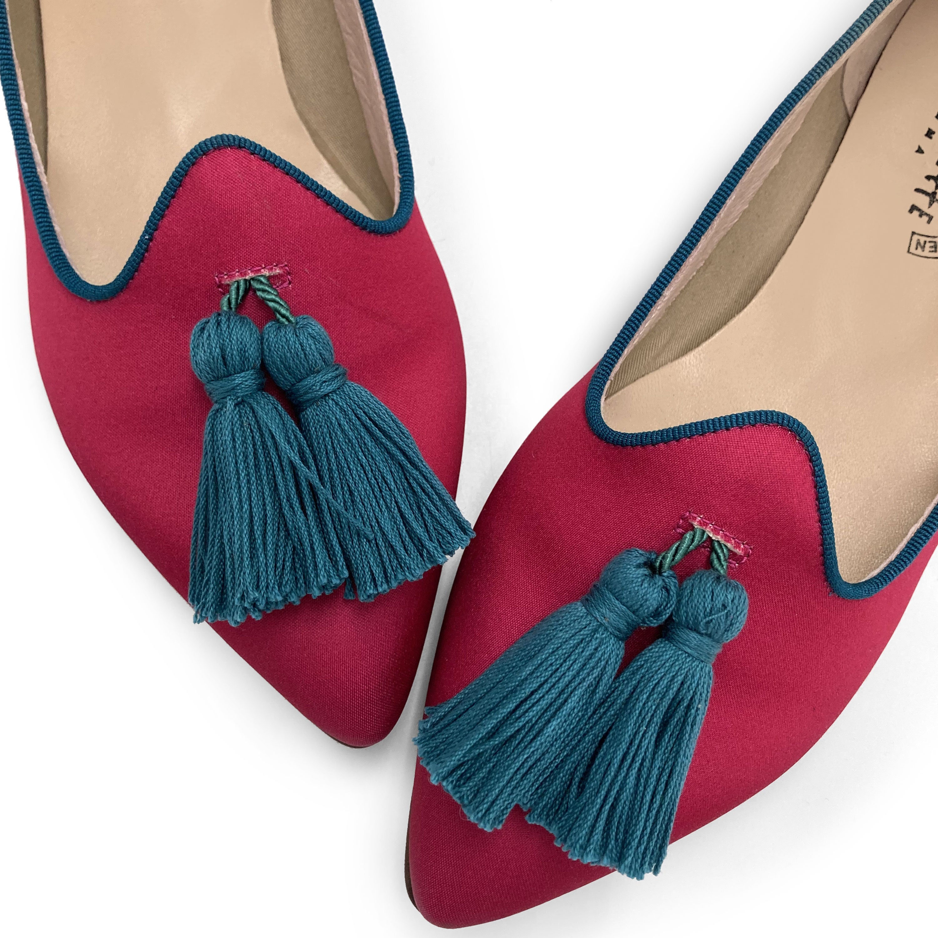 TT Go Green Collection - Mocassins femme en satin éco fuchsia avec pompons pétrole