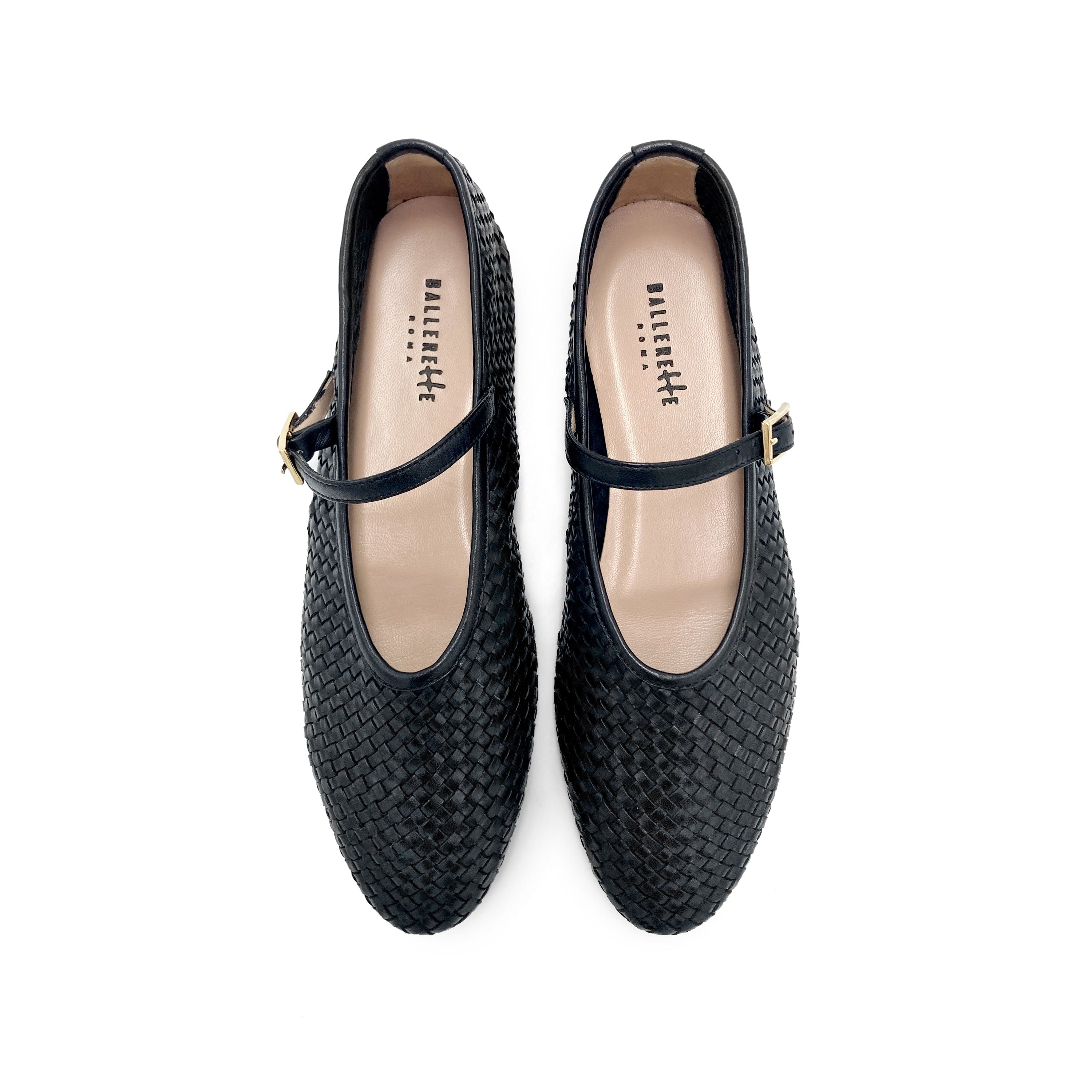 Ballerine nere accollate in pelle intrecciata a mano e cinturino