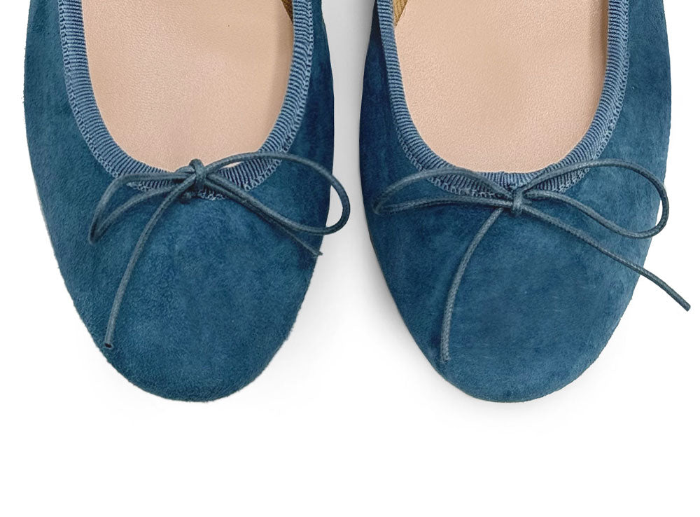 Ballerine con tacco blu ceruleo in camoscio