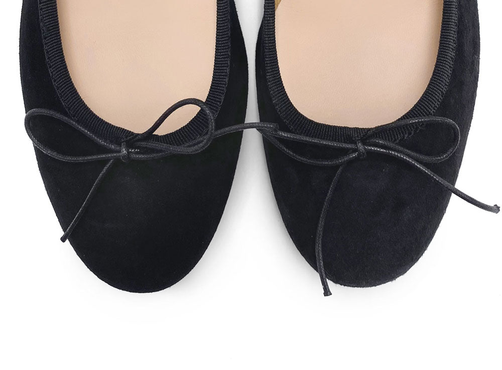 Ballerine nere con tacco in camoscio