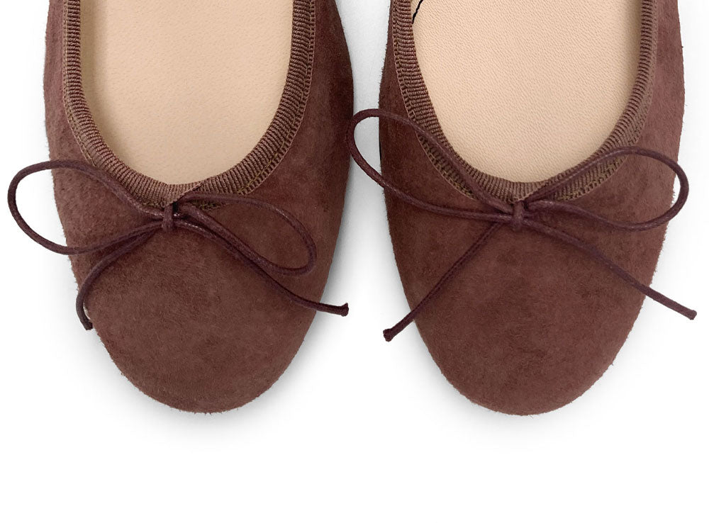 Ballerine con tacco vino in camoscio