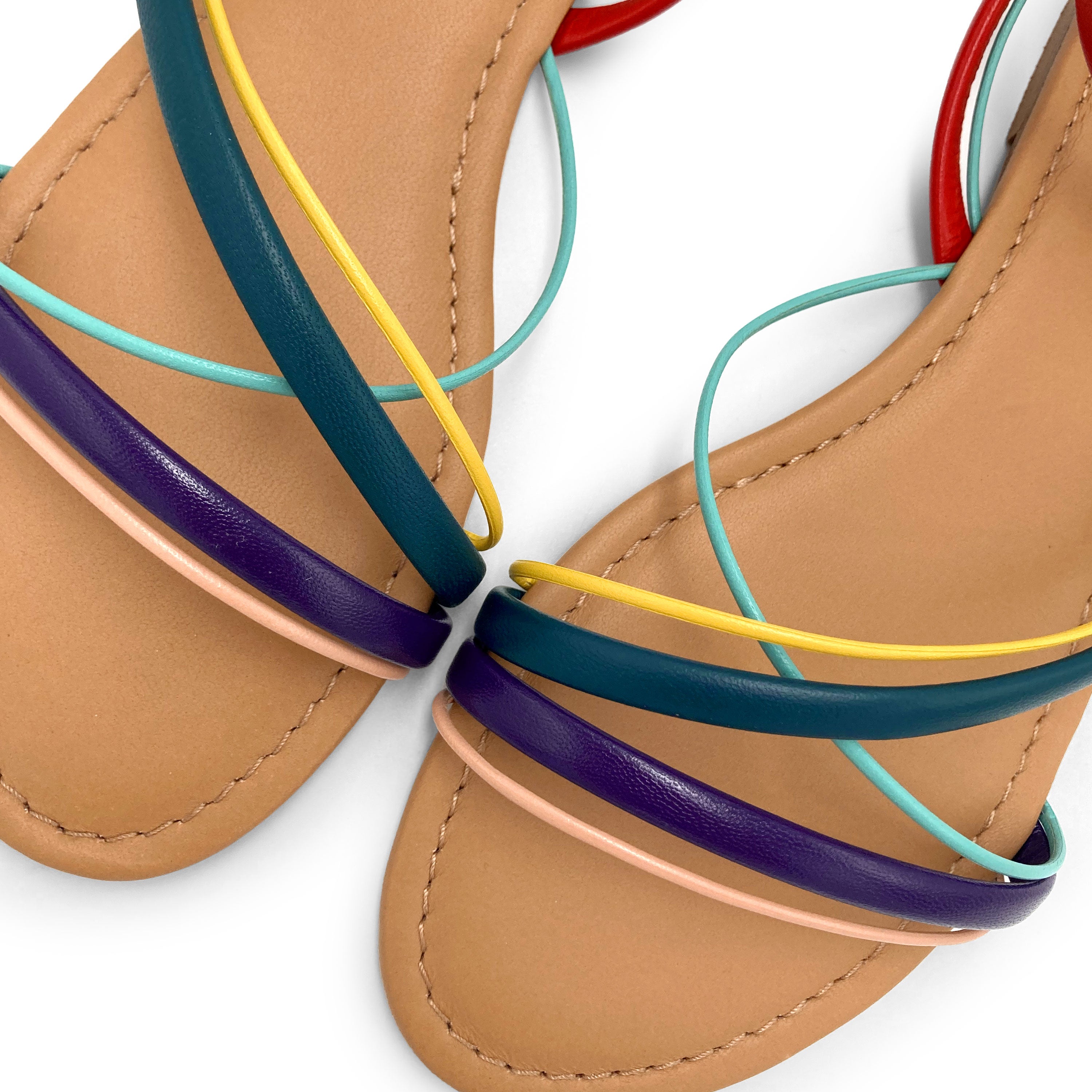 Sandalias de mujer en piel trenzadas de colores