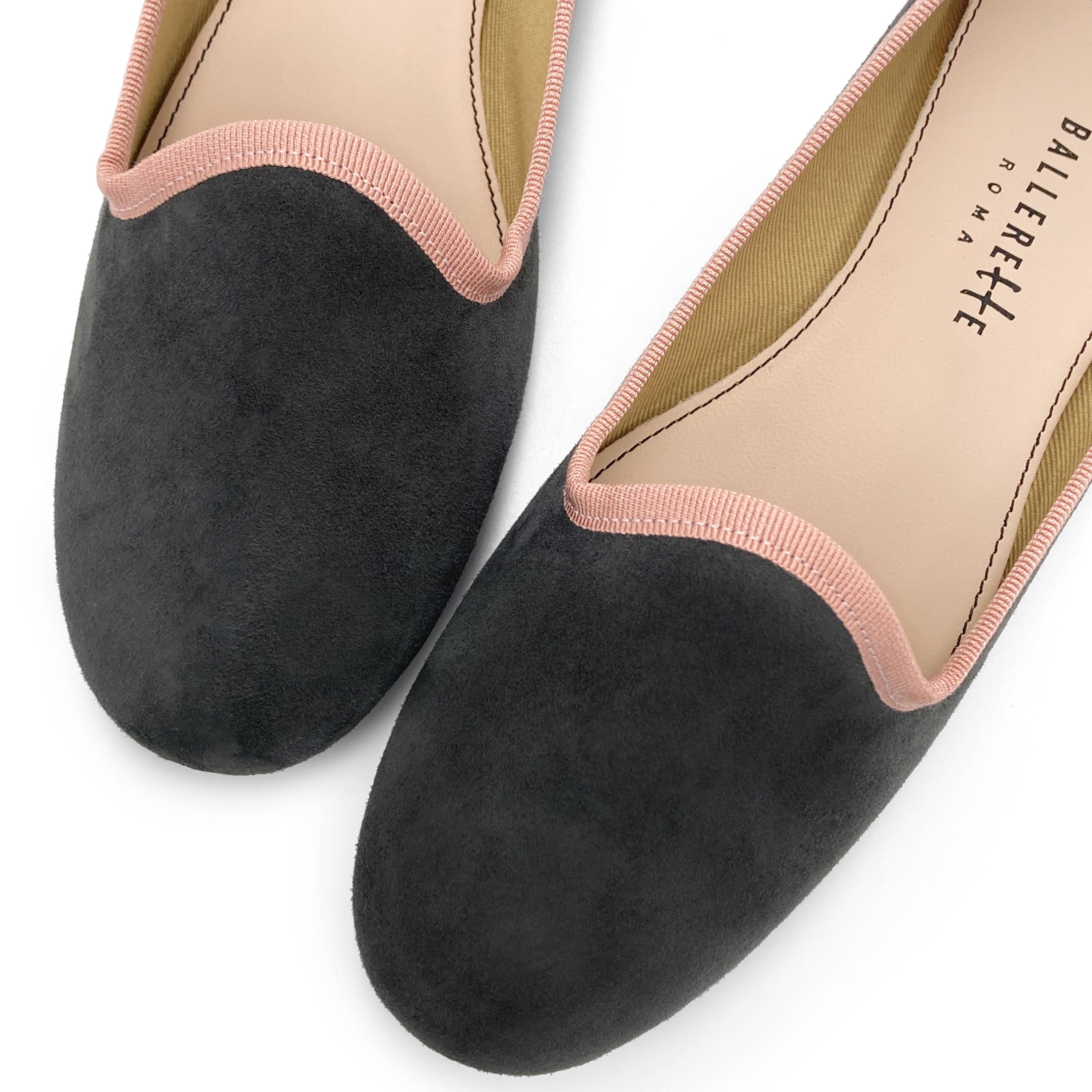 Slippers de mujer en ante gris humo con detalles rosas
