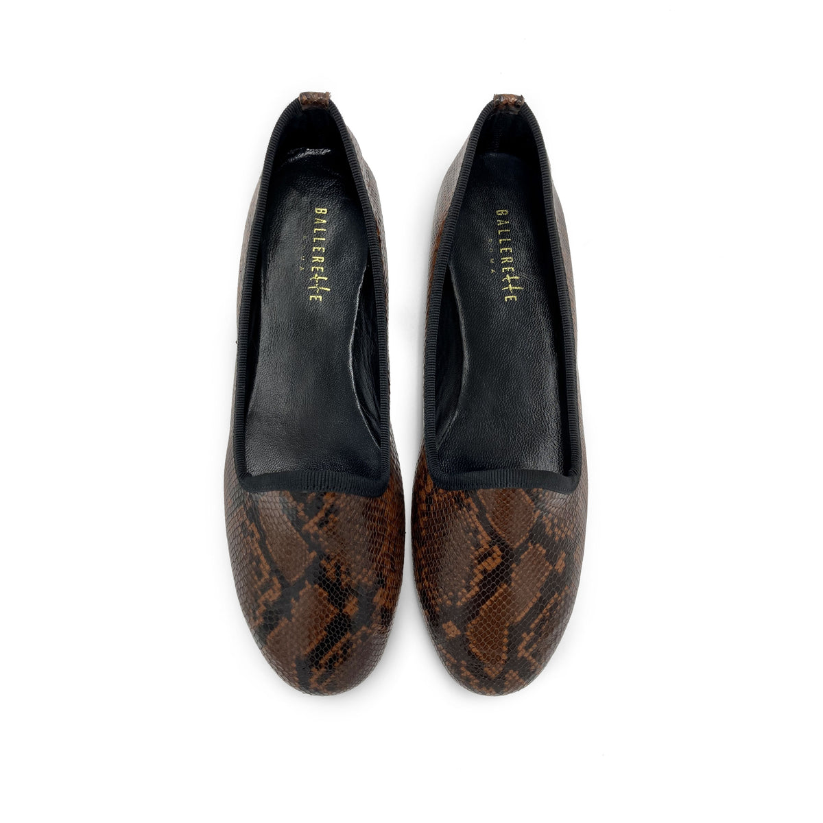 Mocasines slippers en piel efecto pitón marrón