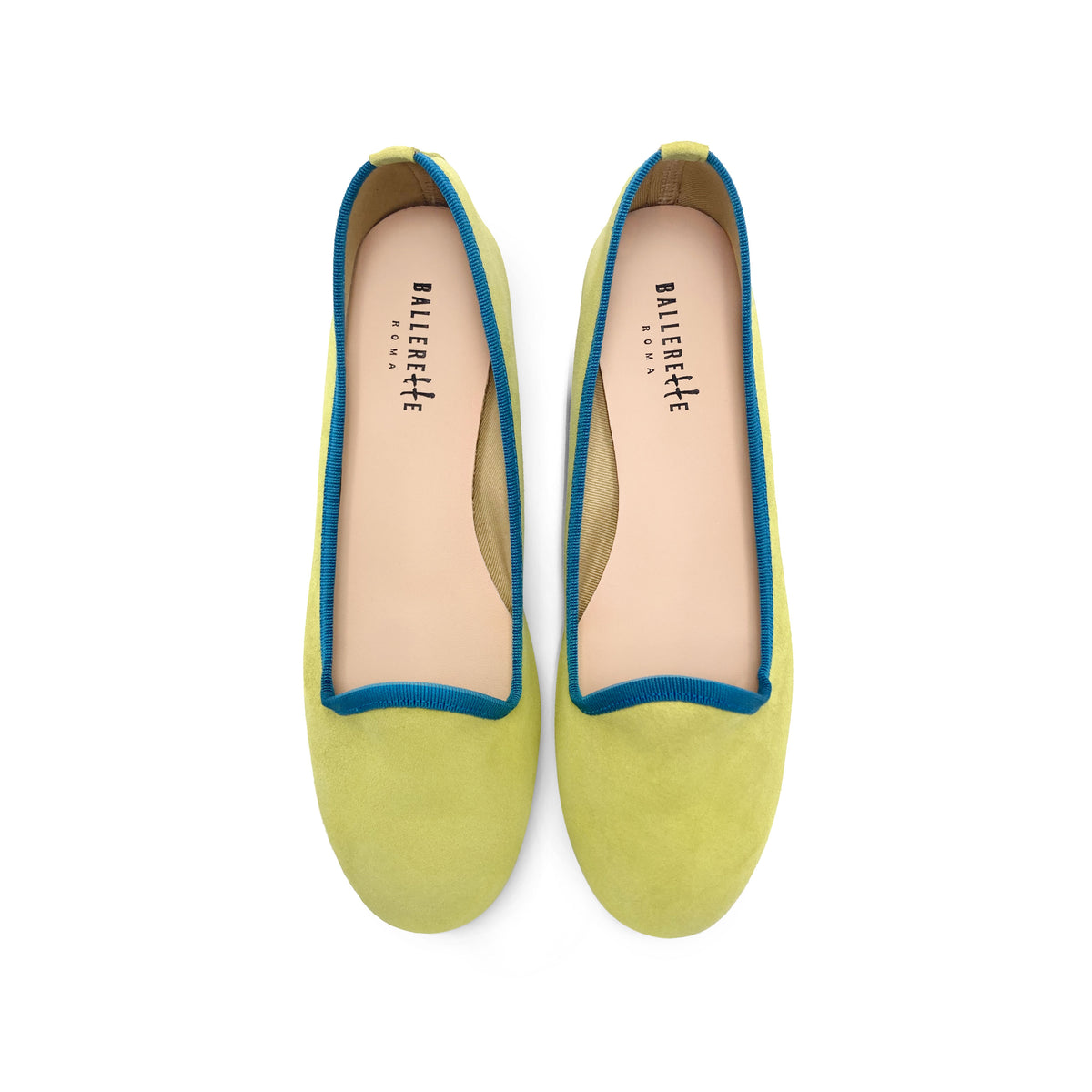Slippers femme en daim vert lime avec détails bleu petrole