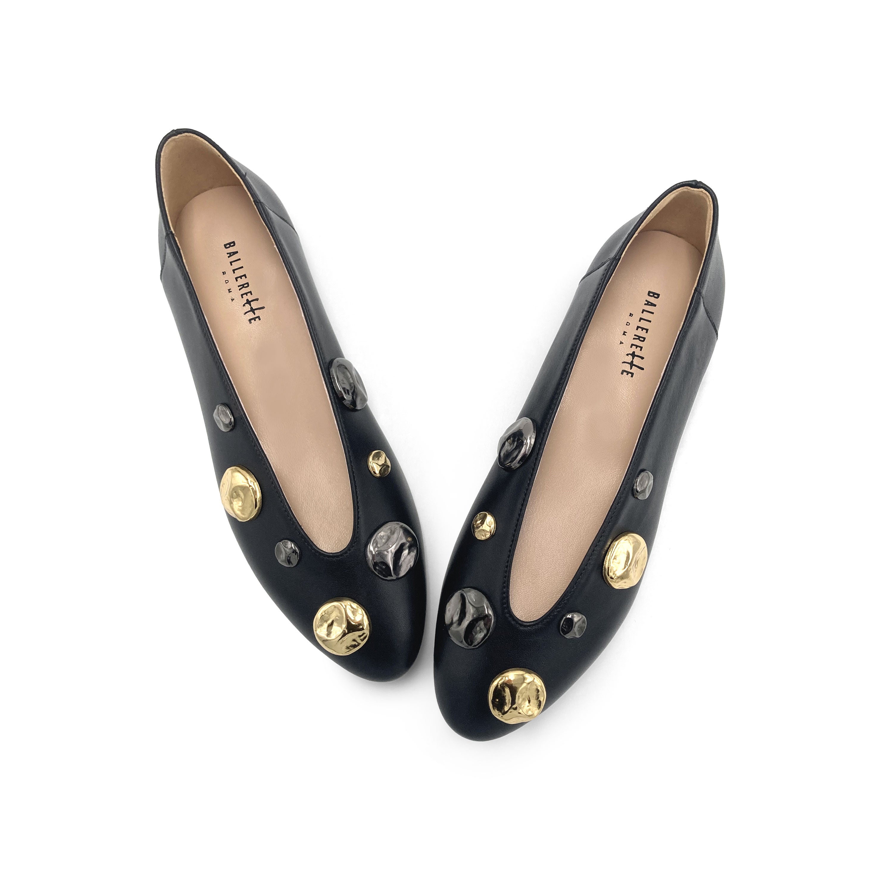 Ballerine nere accollate con borchie oro e ferro