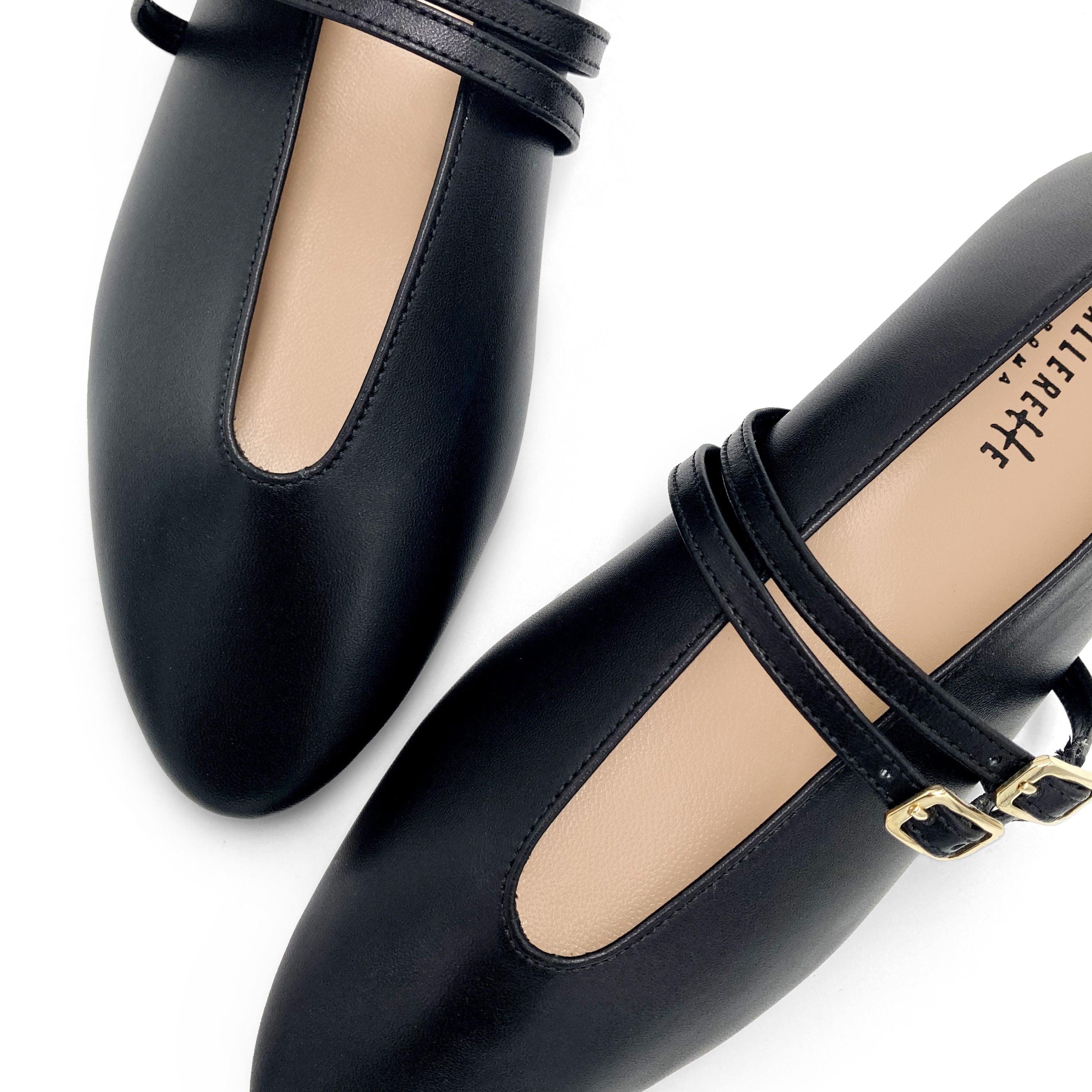 Schwarze Ballerinas aus Leder mit V-Ausschnitt und Riemen