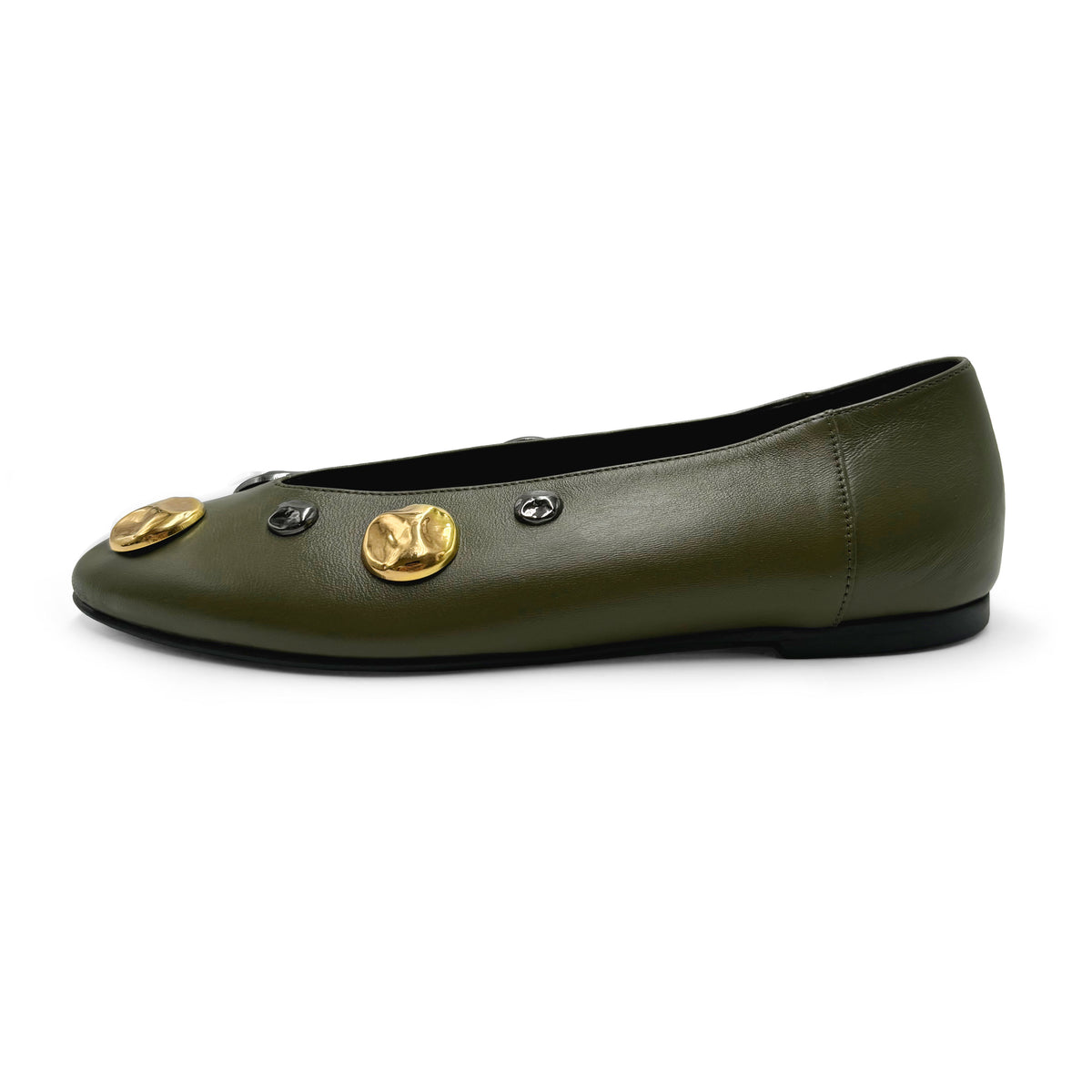 Ballerine verdi in pelle con scollo a V e borchie ferro e oro