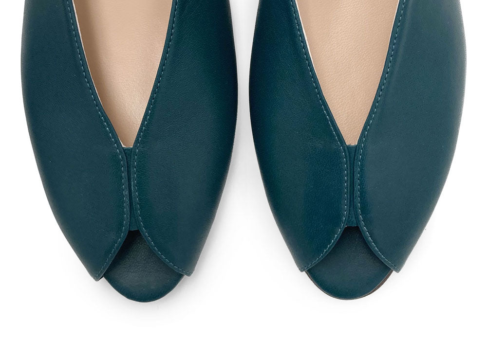 Petrolblaue Open-Toe Slingbacks aus Leder