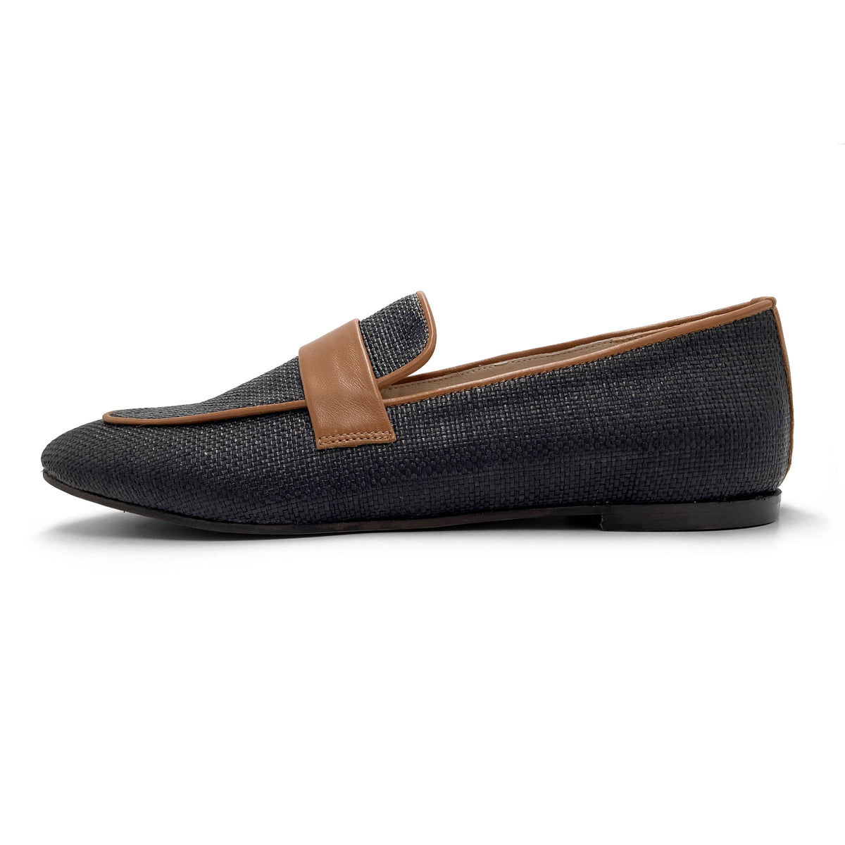 Women's summer moccasins in black raffia