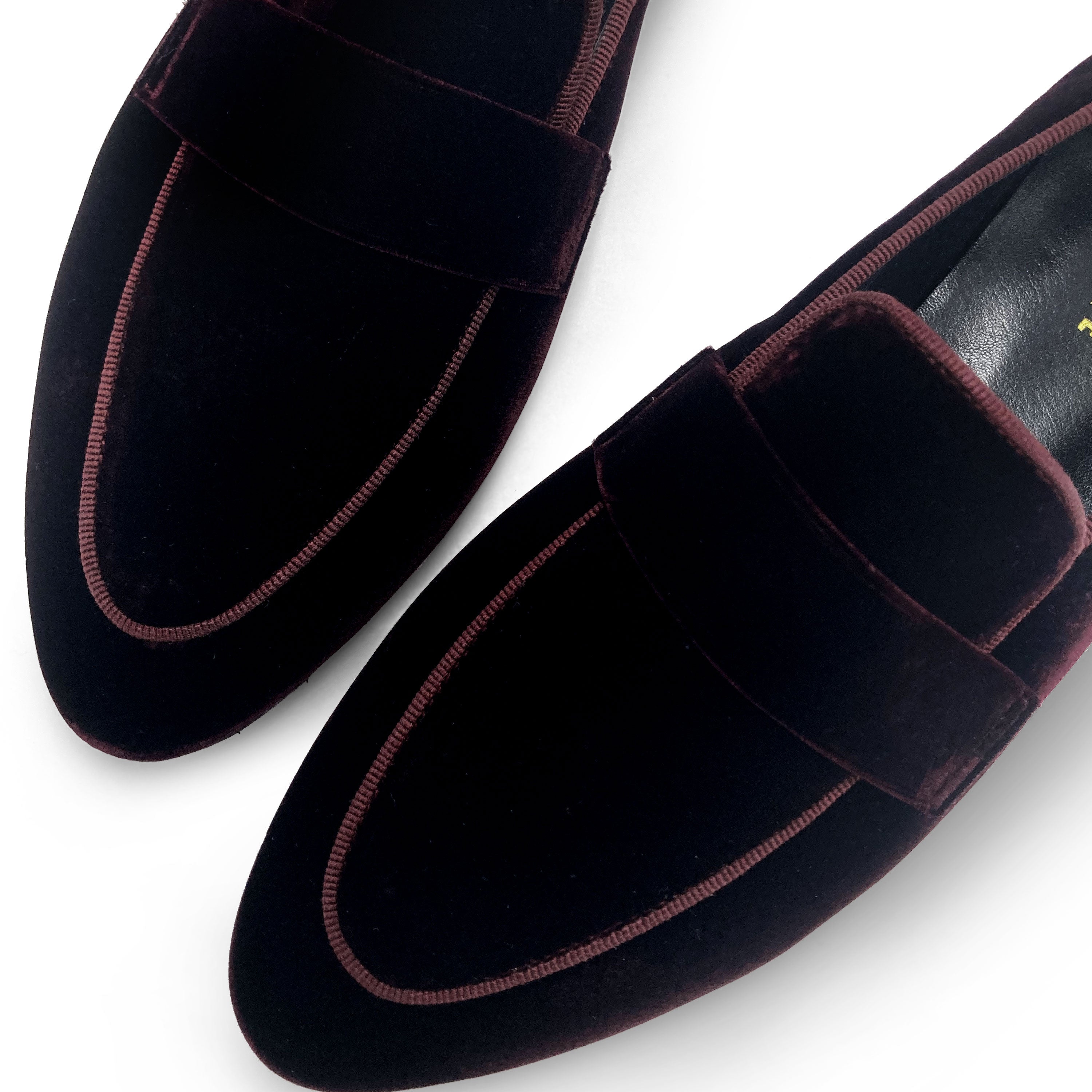 Elegante Damen-Mokassins aus bordeauxfarbenem Samt