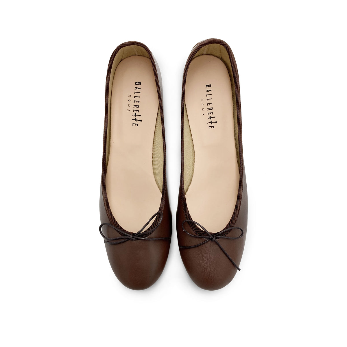 Dunkelbraune Lederballerinas mit hohem Absatz