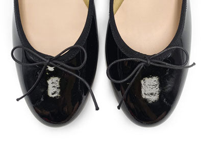 Schwarze Ballerinas aus Lackleder mit hohem Absatz