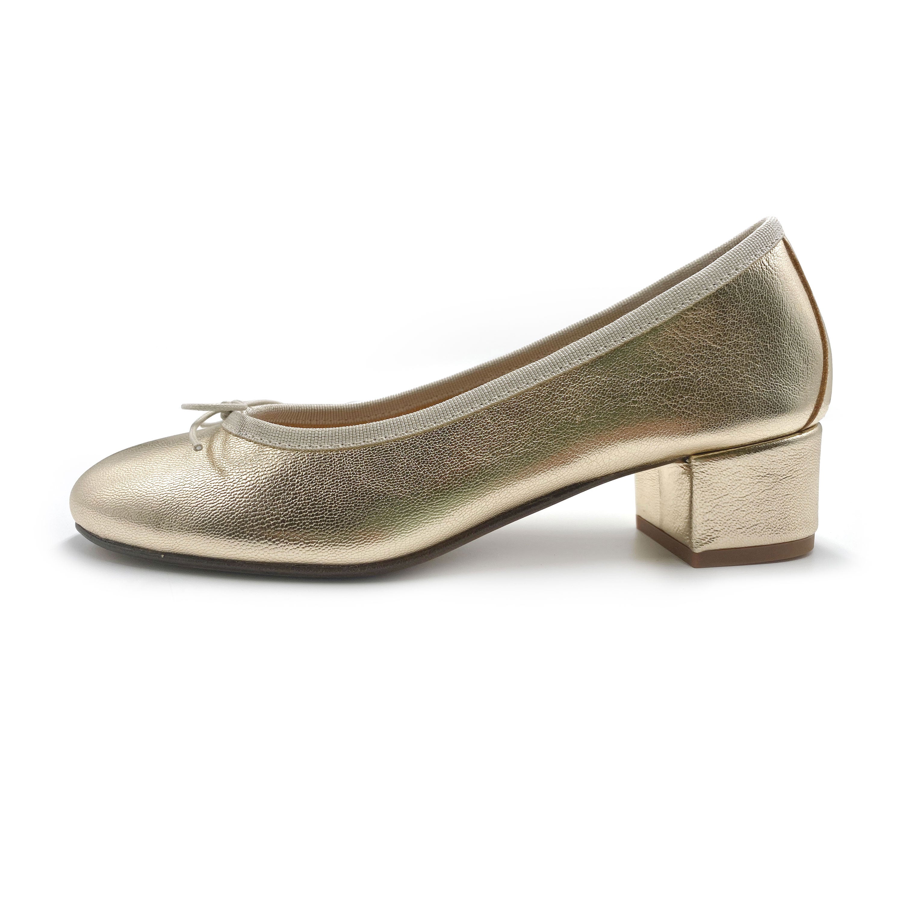 Ballerines en cuir laminé platine à talon haut 