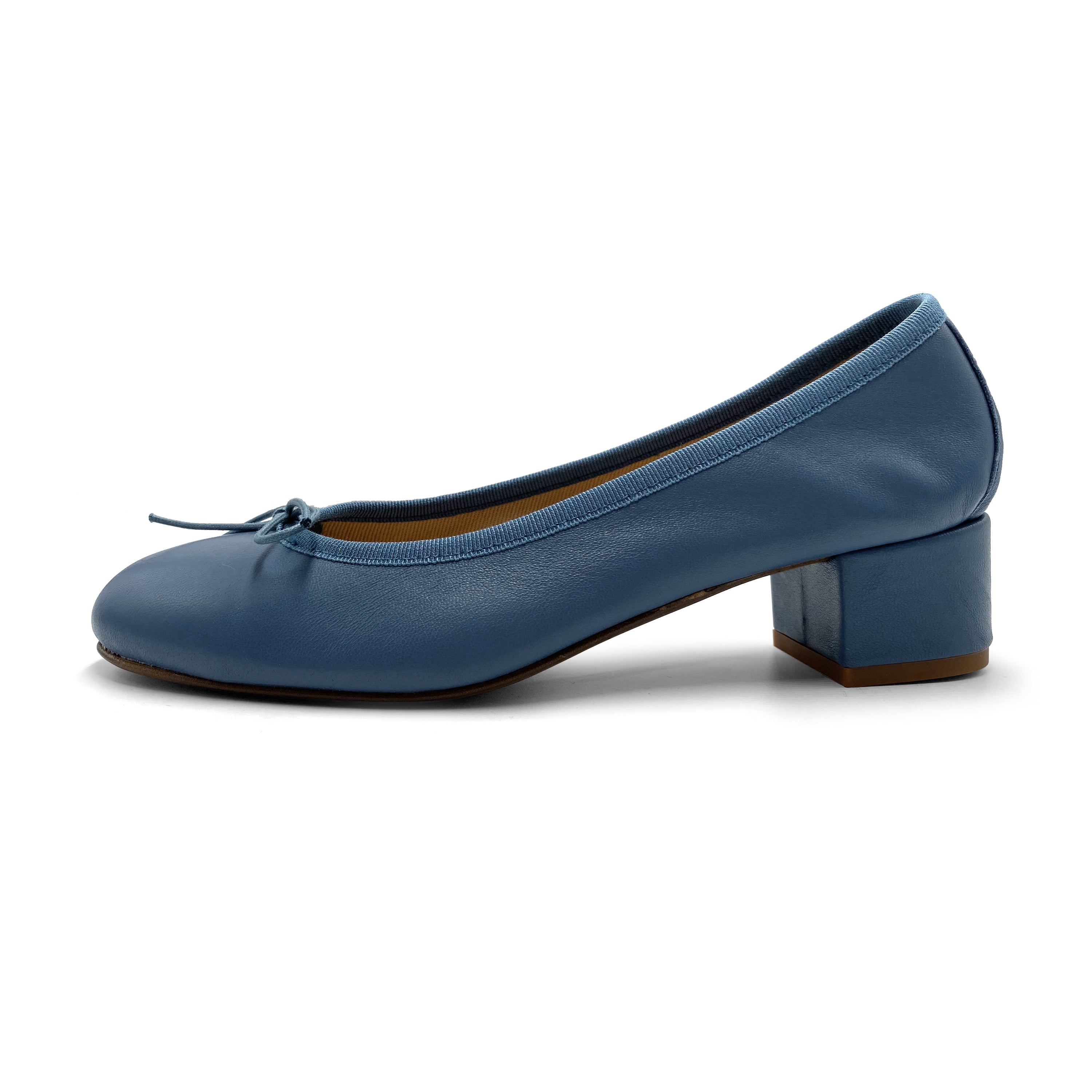 Ballerine in pelle celeste polvere con tacco alto