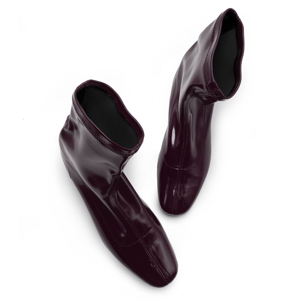 Bottines en cuir verni couleur aubergine avec chaussette élastiquée