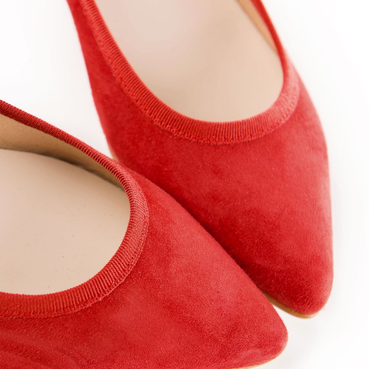 Ballerine rosse a punta con cinturino