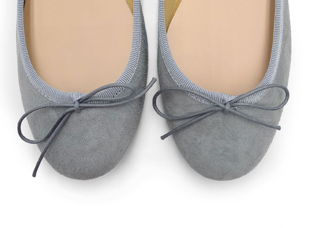 Graue Ballerinas aus Wildleder mit runder Spitze