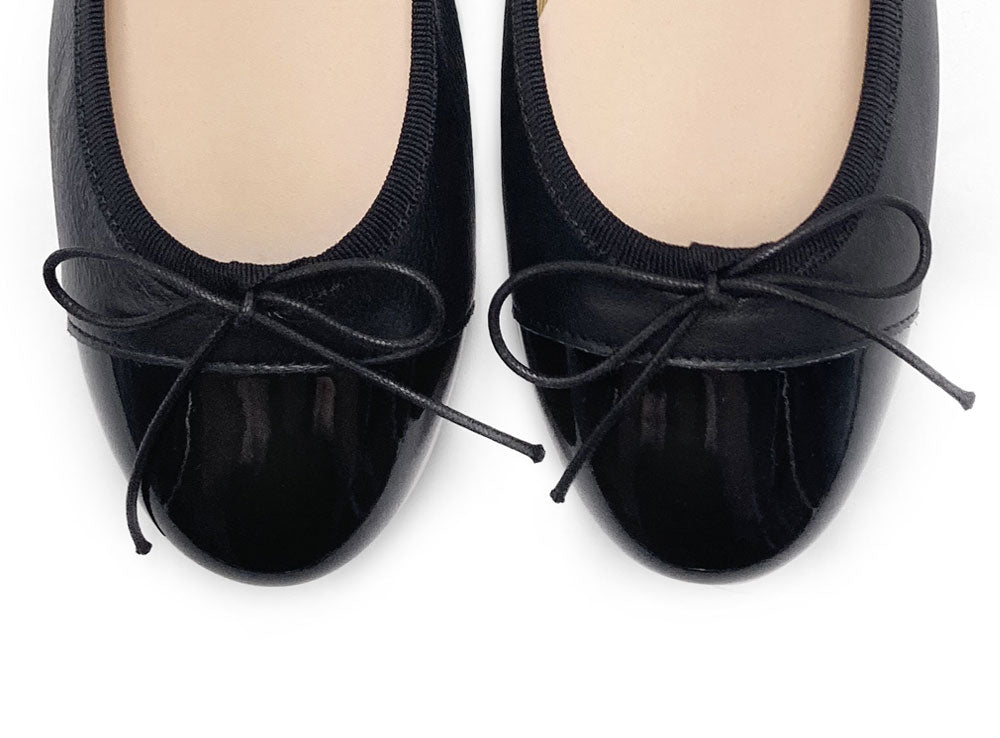 Ballerine nere pelle con punta in vernice nera
