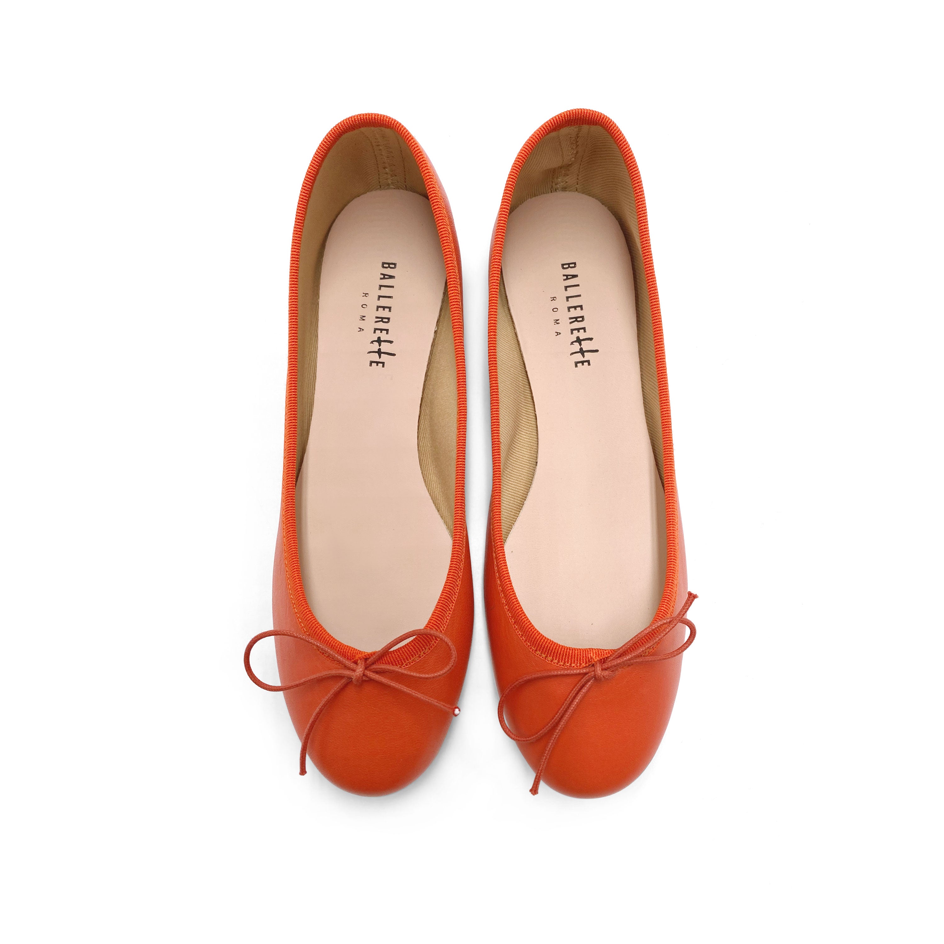 Kürbisfarbene Lederballerinas