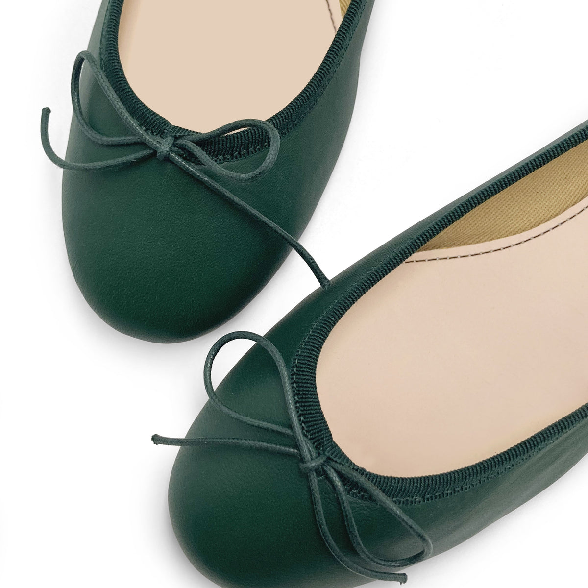 Flaschengrüne Lederballerinas