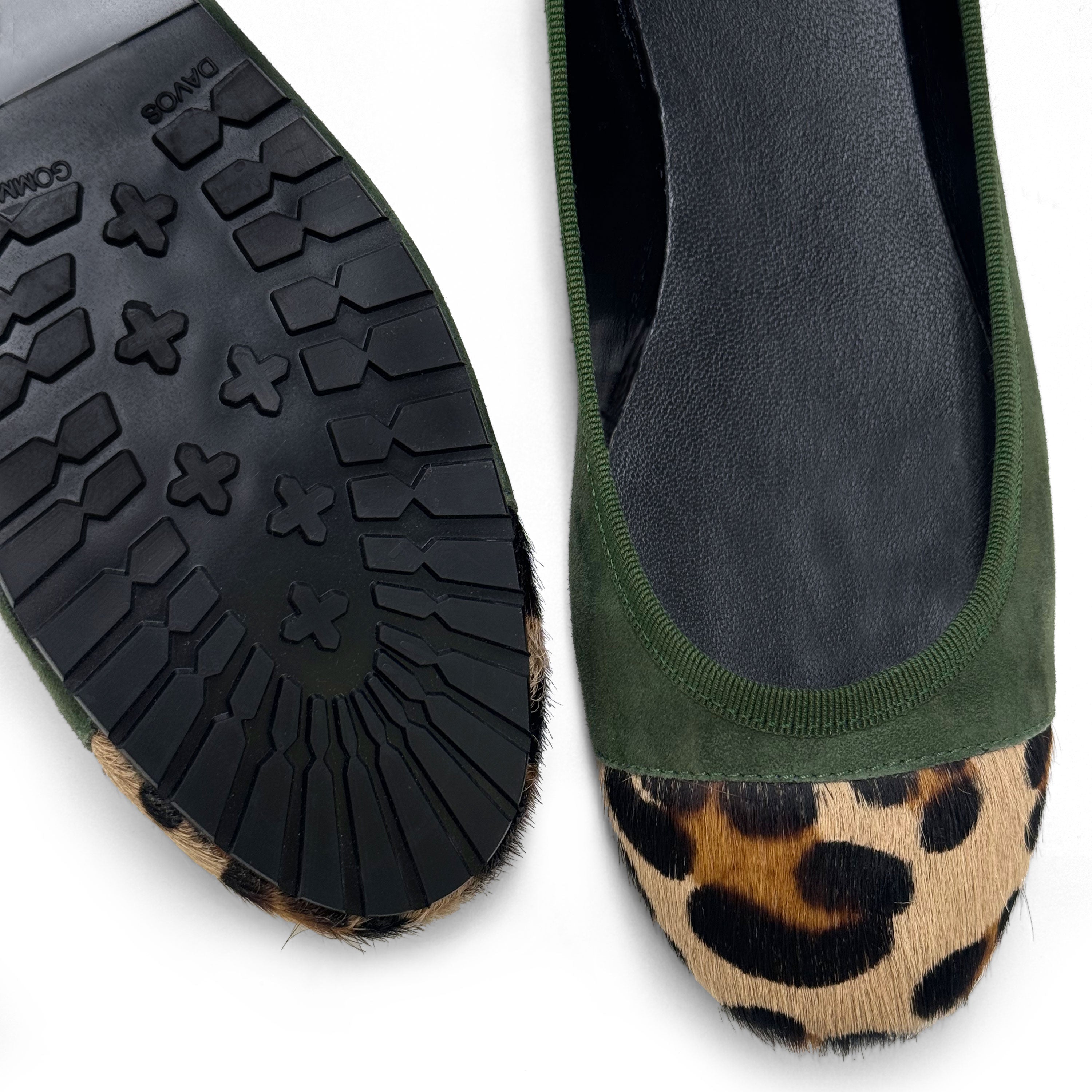 Grüne Ballerinas aus Wildleder mit Spitze in gelfecktem Ponyfell