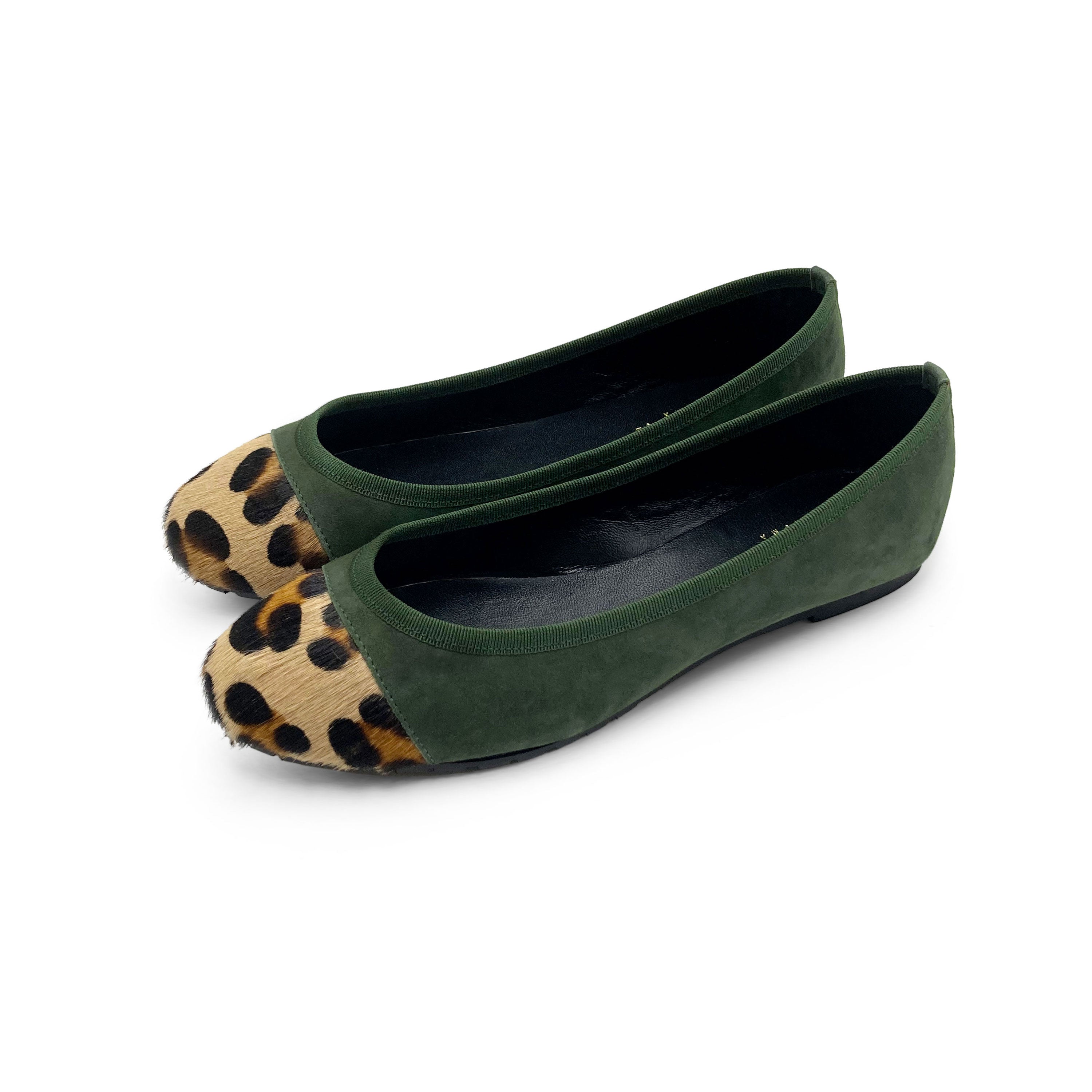 Grüne Ballerinas aus Wildleder mit Spitze in gelfecktem Ponyfell