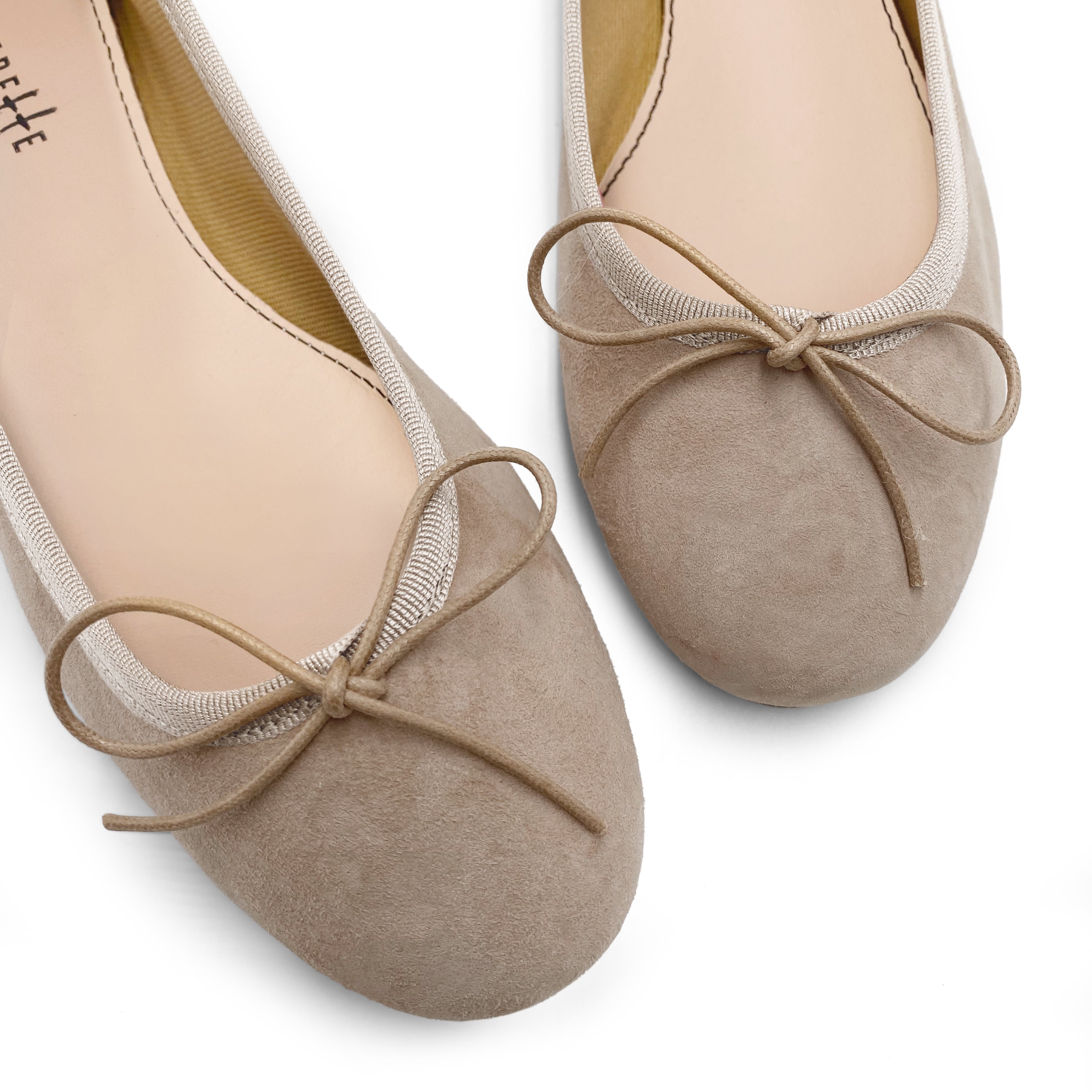 Taubengraue Wildlederballerinas