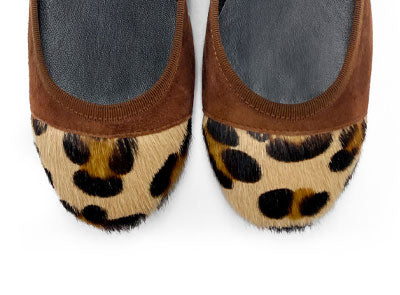 Ballerines en daim marron à bout tacheté animalier