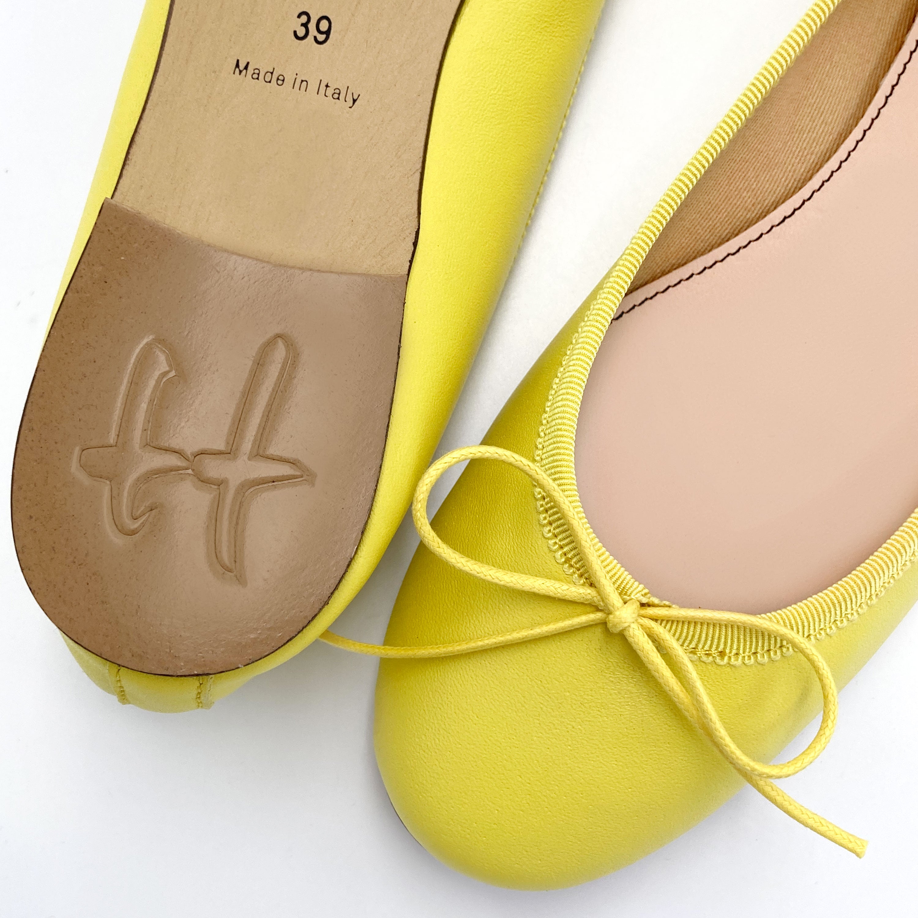 Bailarinas de piel en color amarillo limón