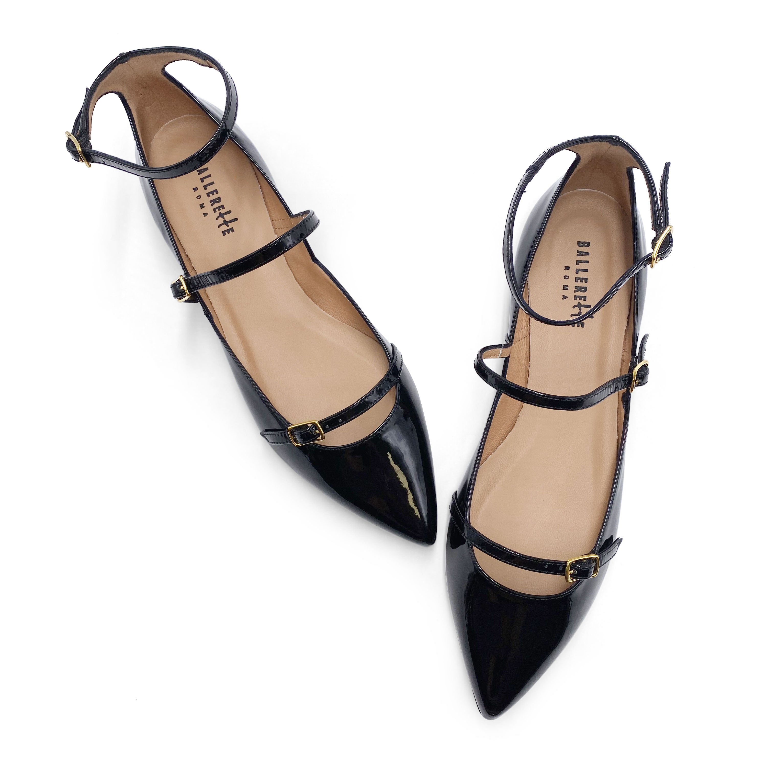 Schwarze Ballerinas aus Lackleder mit Riemen