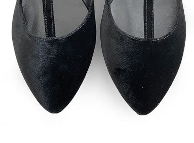 Ballerinas aus schwarzem Samt mit T-Bar
