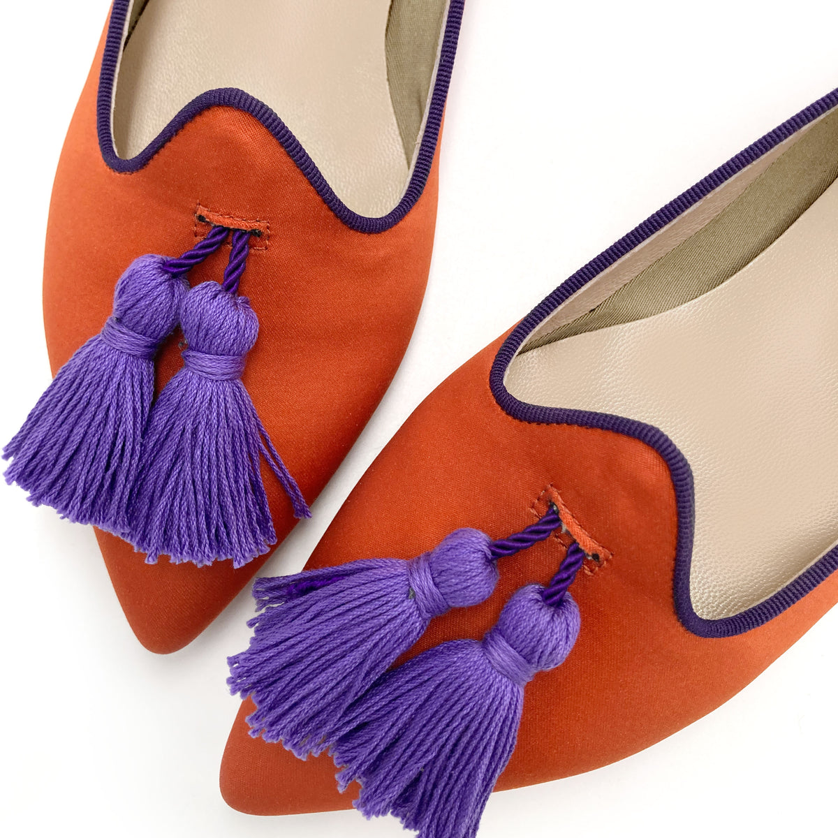 TT Go GREEN Collection - Damen-Mokassins aus orangefarbenem satin mit violetten quasten