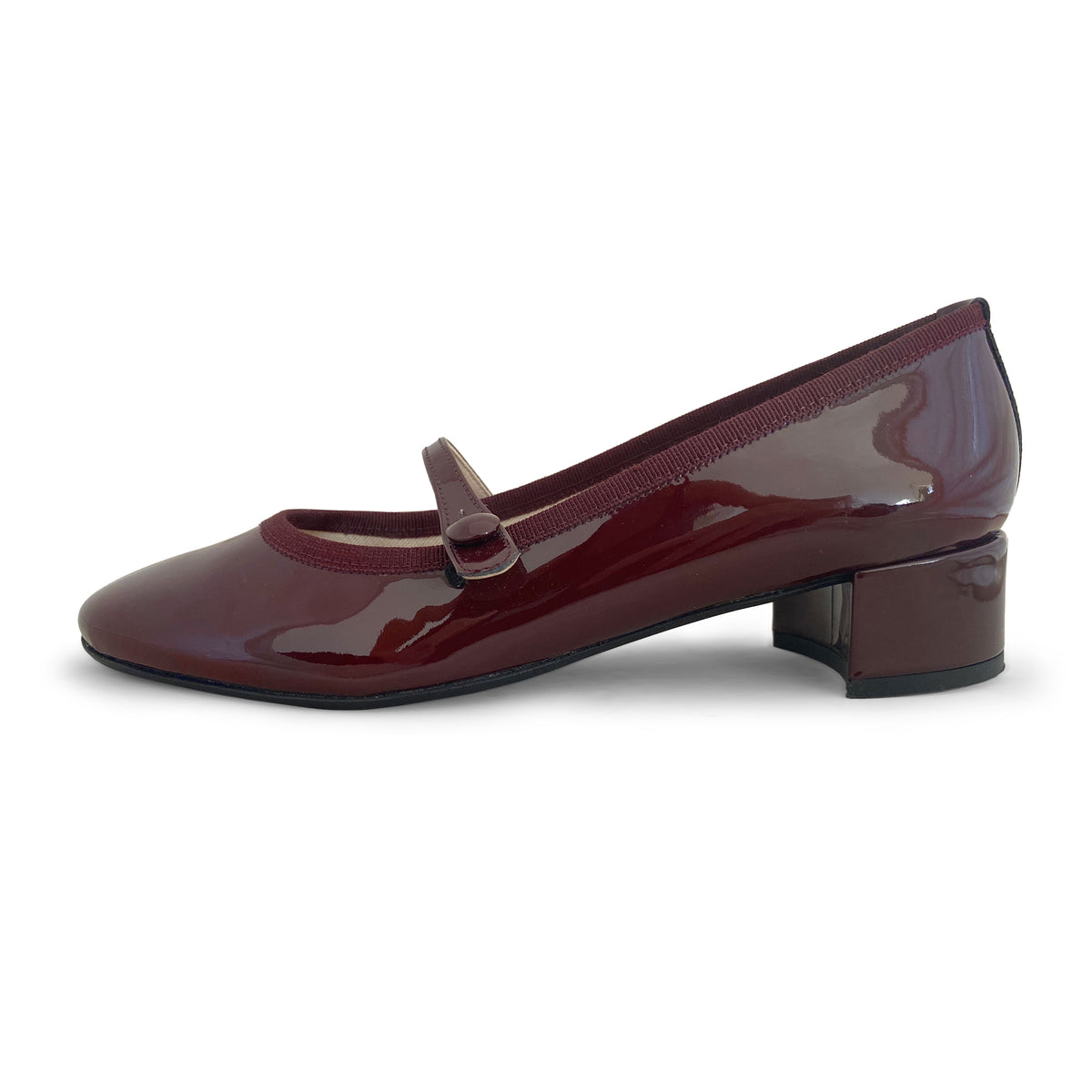 Bordeauxfarbene Mary Jane Ballerinas aus Lackleder mit Riemen und Absatz