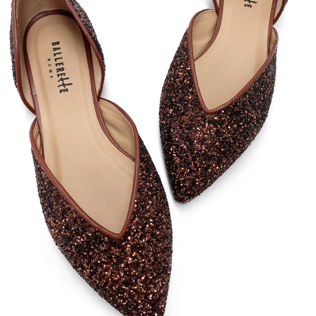 Offene Ballerinas mit bronzefarbenem Glitzer
