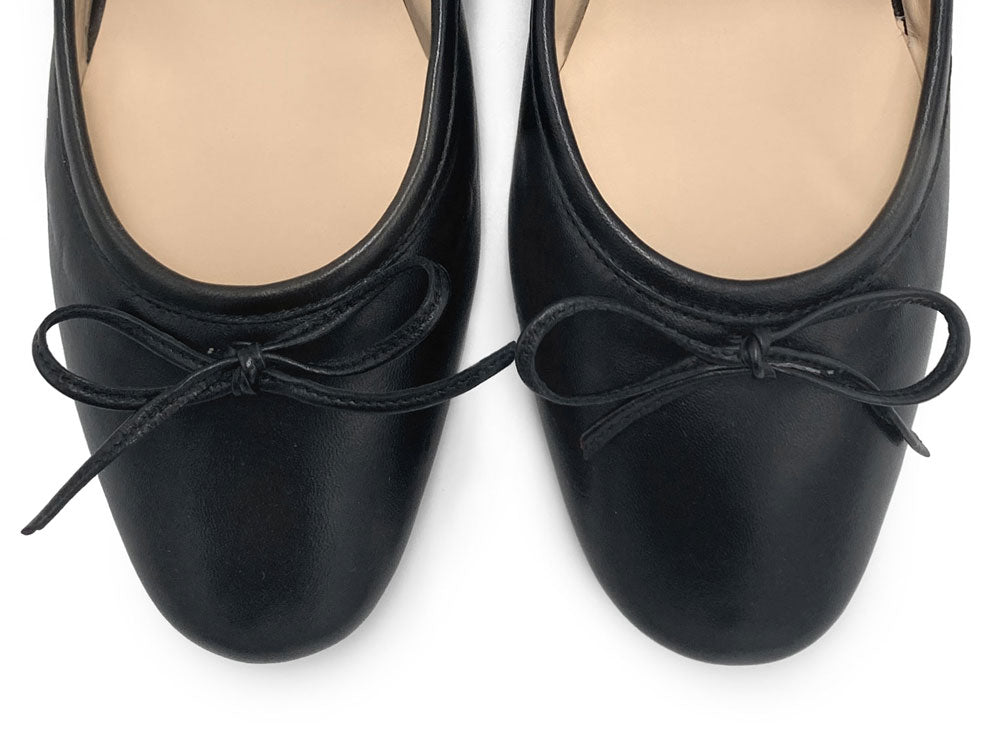 Schwarze Sabot-Ballerinas aus Leder mit Sacchetto-Verarbeitung