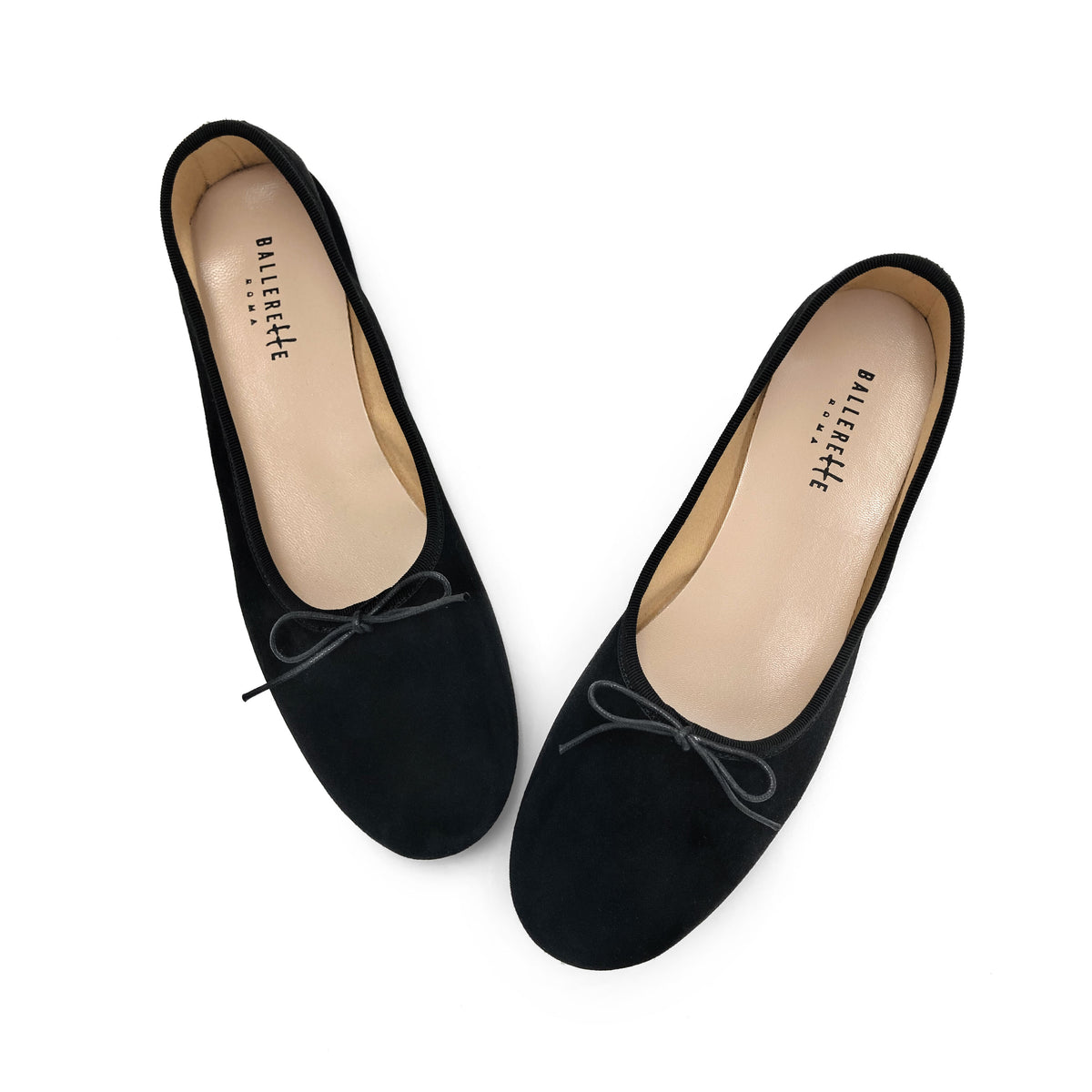 Ballerine "glove shoes" nere accollate in camoscio