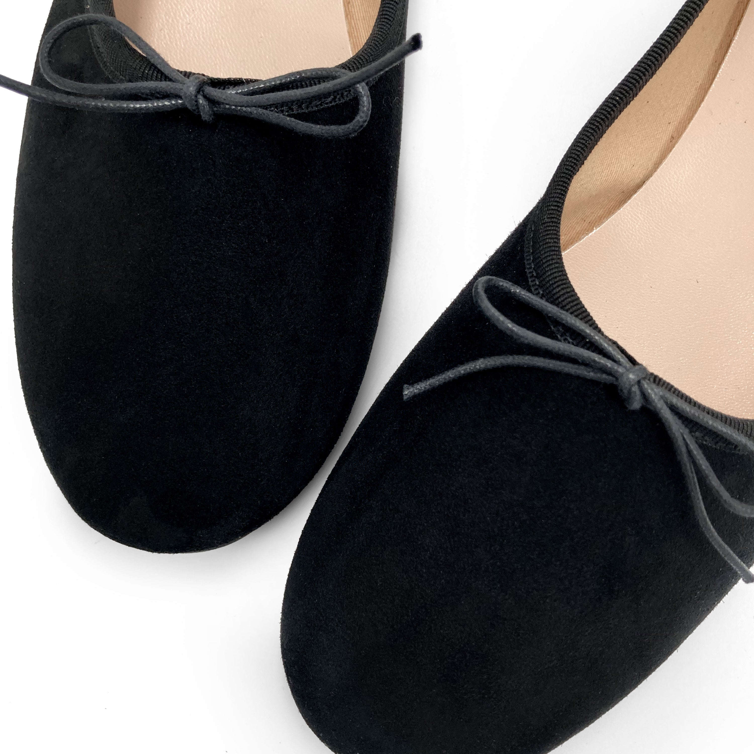 Bailarinas "glove shoes" negras en ante