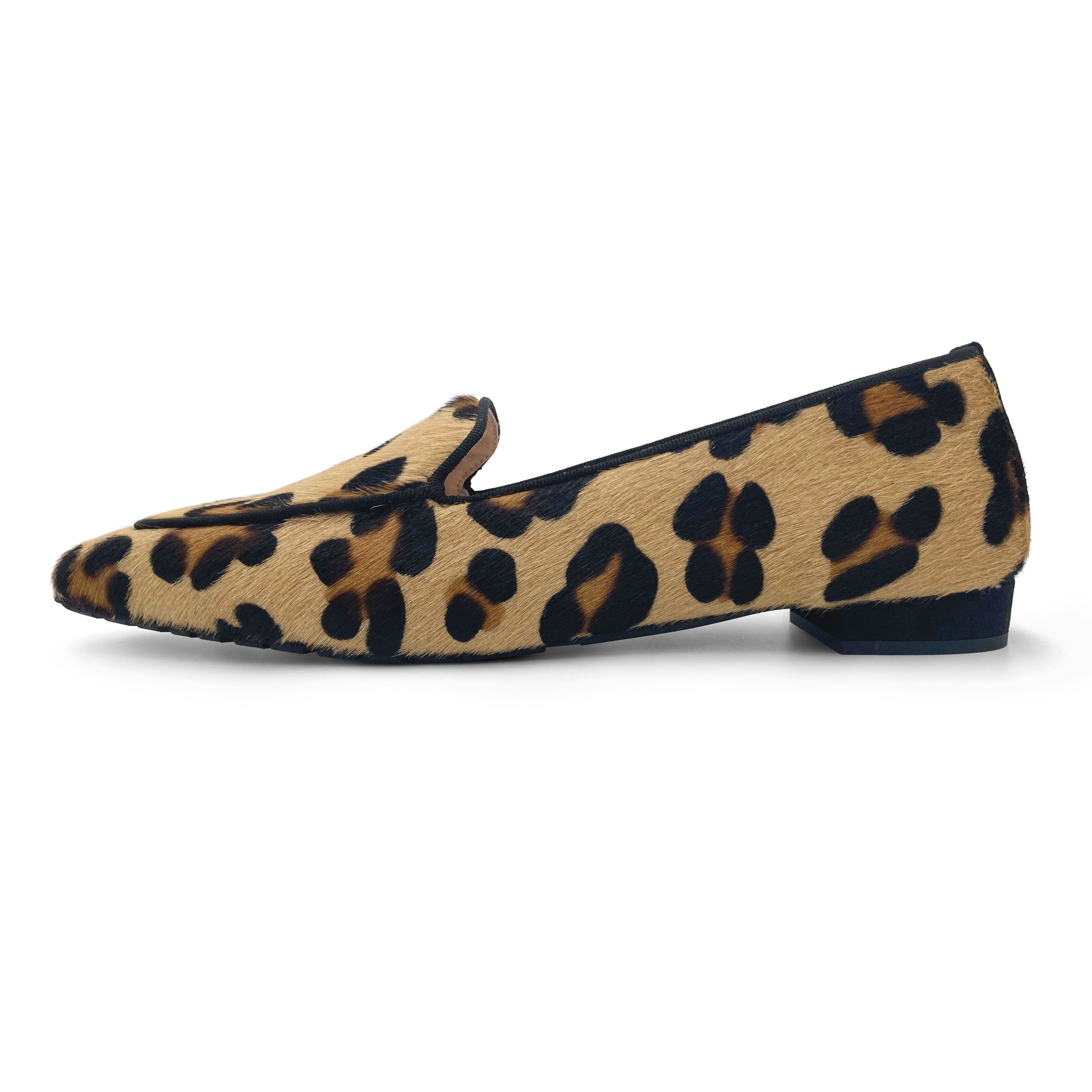 Spotted women's moccasins