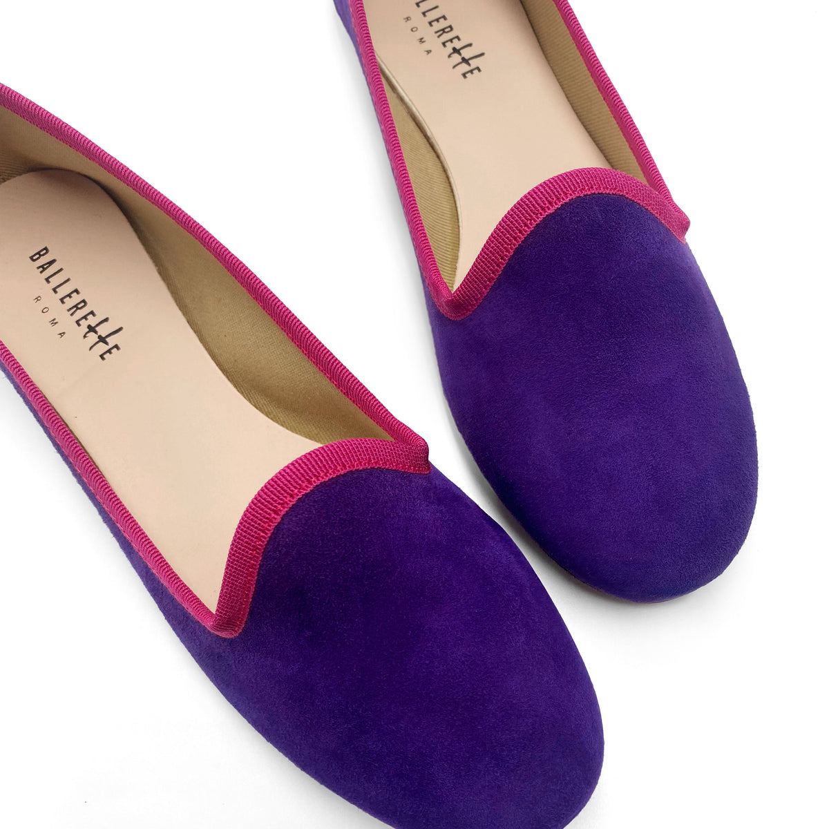 Slippers pour femme en daim violet et détails fuchsia