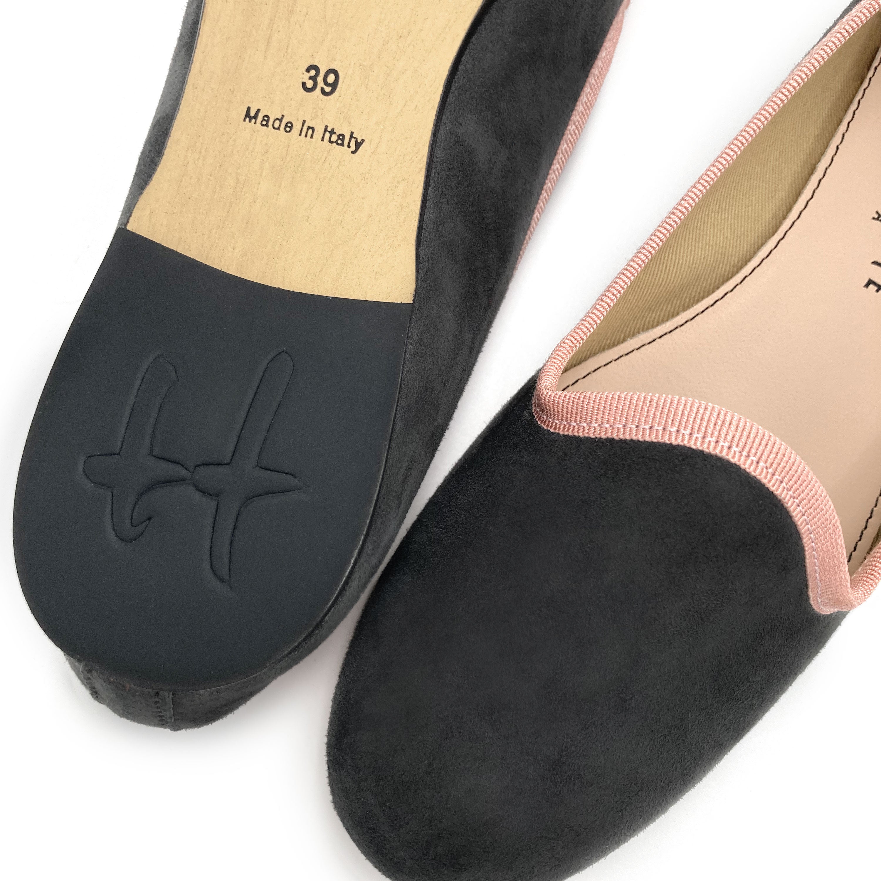 Slippers de mujer en ante gris humo con detalles rosas