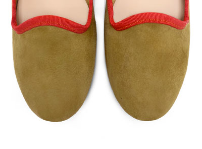 Slippers femme en daim vert olive